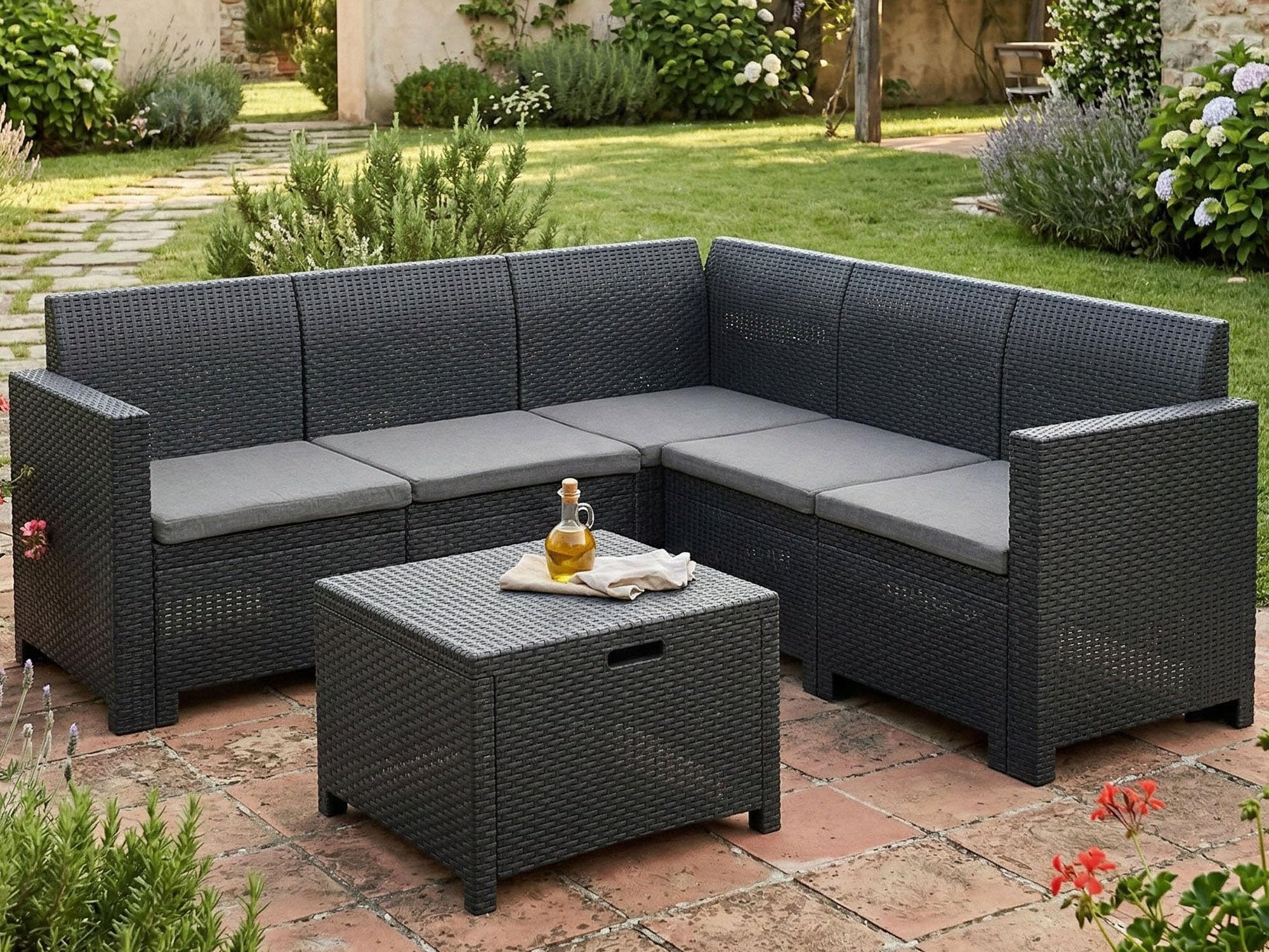 Dmora - Set salotto da esterno Eris, Set da giardino con cuscini, Salottino indoor e outdoor effetto rattan, 100% Made in Italy, Antracite