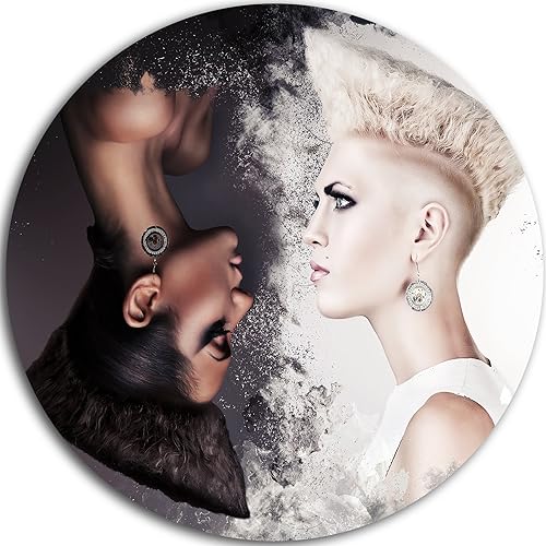 Designart Evil and Good Beautiful Women Retrato - Disco de arte grande de metal de 23, 23 pulgadas de alto x 23 pulgadas de ancho x 1 pulgadas de