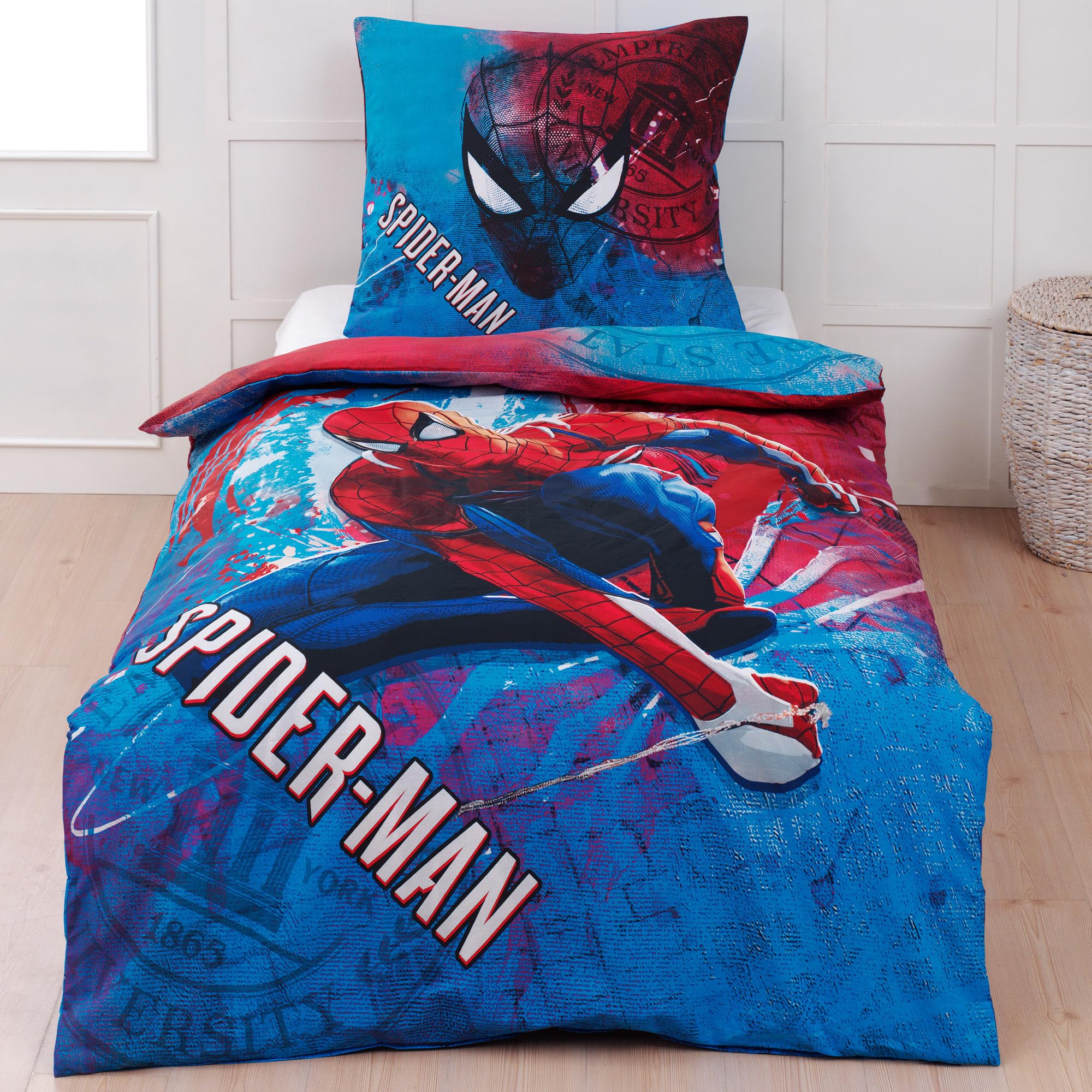 BERONAGE Spider Man Kinder-Bettwäsche New York 135 x 200 cm + 80 x 80 cm 100% Baumwolle in Renforcé-Linon-Qualität Spiderman Marvel Avengers Endgame Bettzeug Bettbezug deutsche Größe Reißverschluss