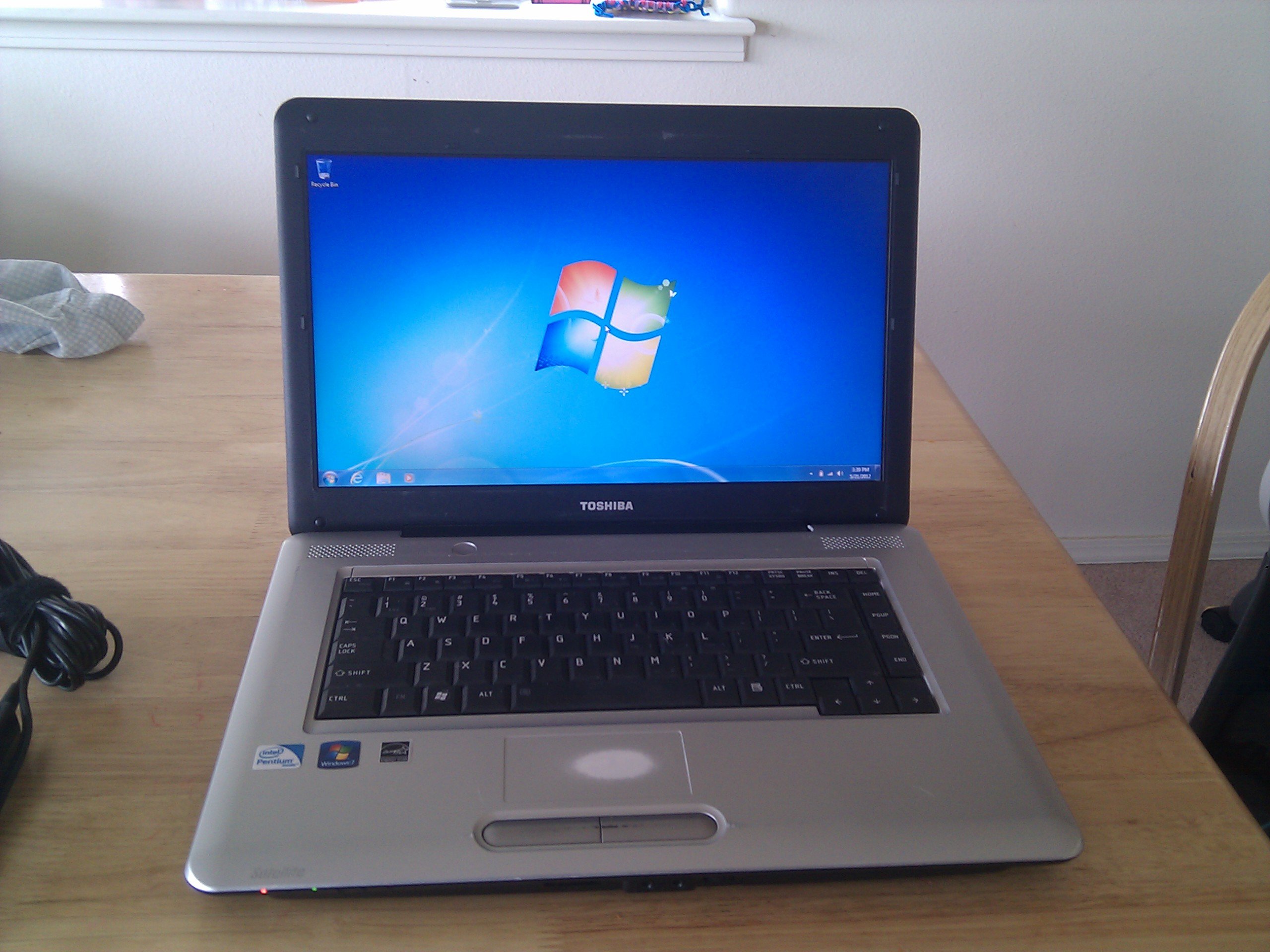 Notebook Toshiba Satellite L455 15.6'' Pentium Dual Core 2.2GHz