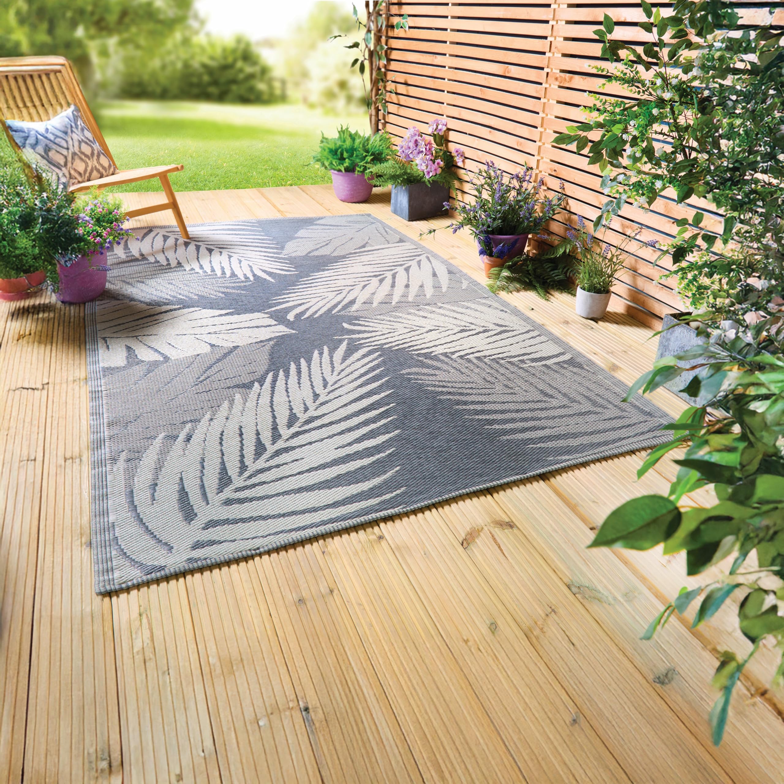 Coopers of Stortford - Grey Palm Leaf Outdoor Rug Made from Recycled Polypropylene - Garden Patio Deck Rug, Mould Resistant (175 x 270cm)