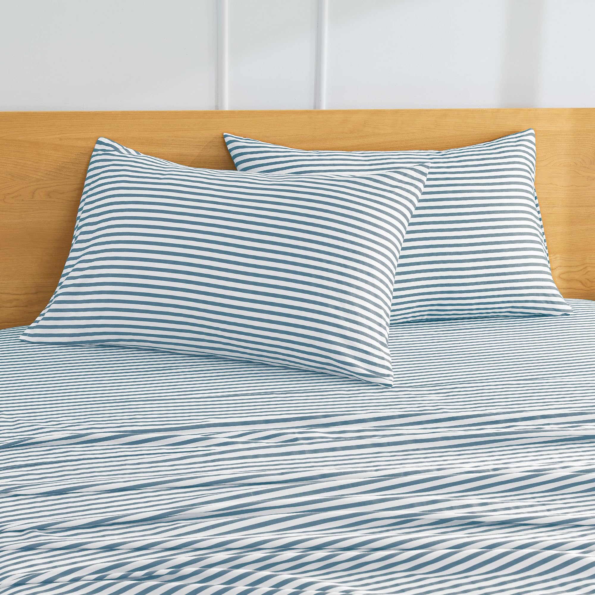 JELLYMONI Juego de 2 fundas de almohada de algodón 100% natural, diseño de rayas blancas y azules grisáceas, con cierre de sobre (almohadas no incluidas)