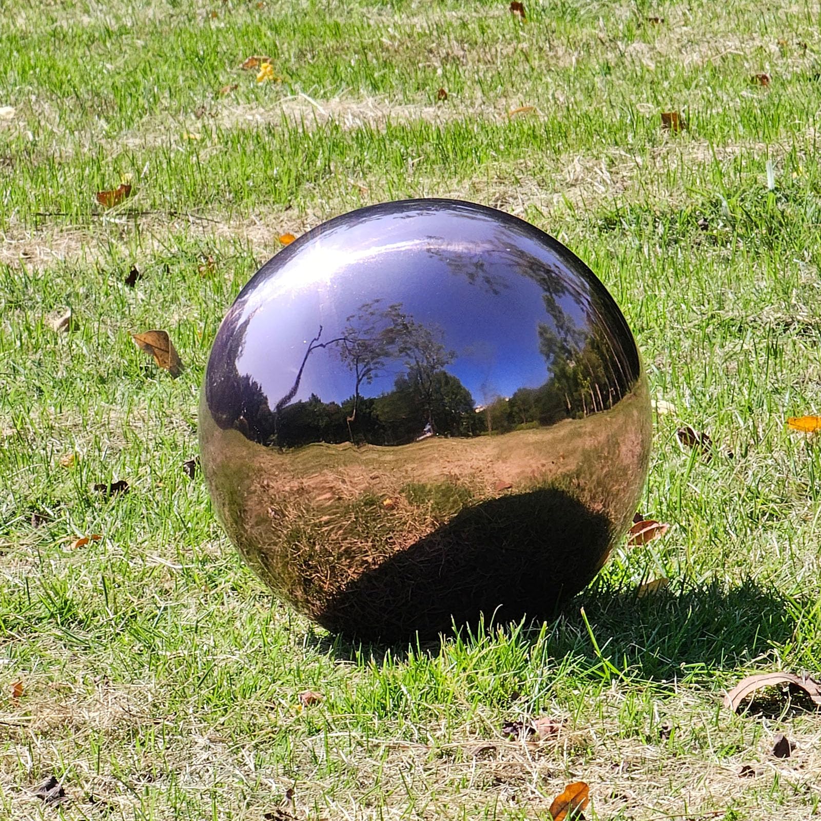 Edelstahl Gazing Globus Spiegelkugel, Dekorative Blickkugeln für Garten, Reflektierende Glatte Gartenkugel Kugel für Outdoor Hof Dekoration (Lila, Durchmesser: 25,4 cm)