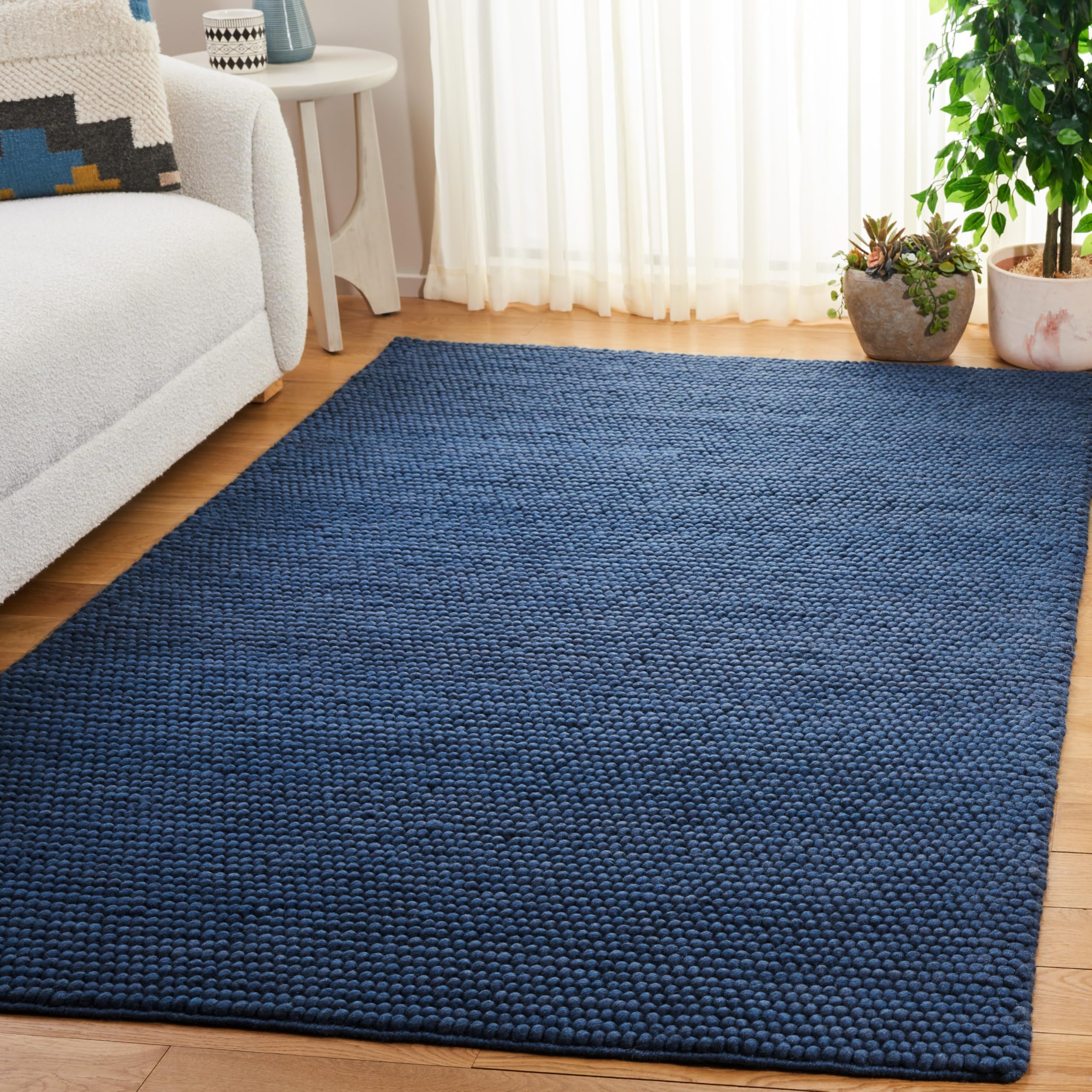 Amazon.com: SAFAVIEH Area Rug 5x8 - Natura Collection - Navy