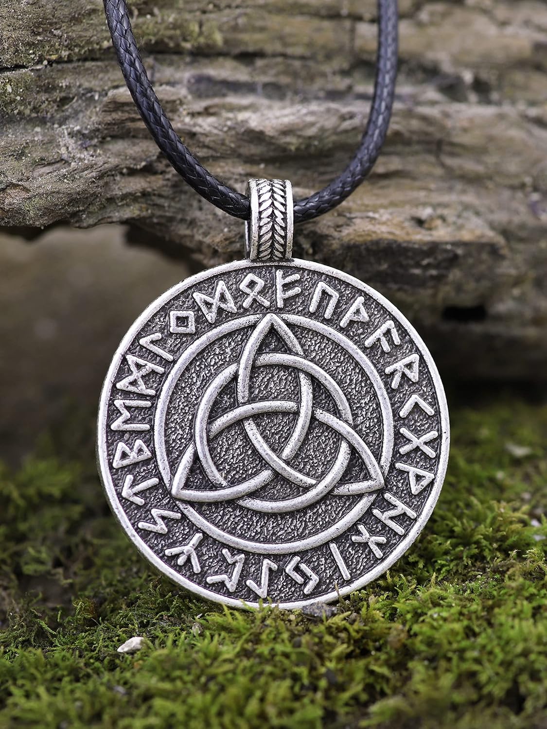 HAQUIL Triquetra Necklace, Celtic Knot Triquetra Pendant, Celtic Jewelry Gift for Men and Women - Image 4
