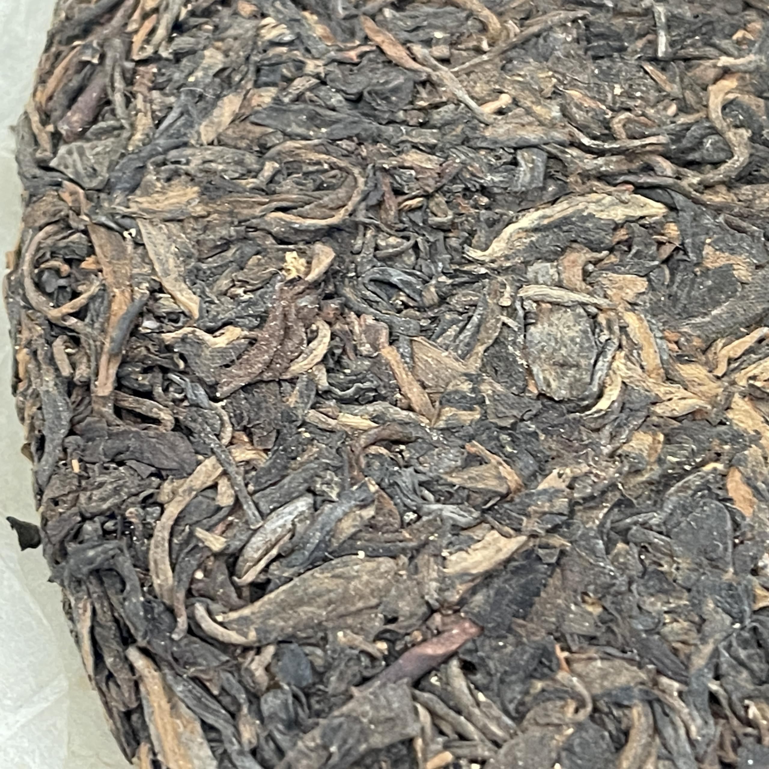 Old Comrade 2007 Deep Mountain Ancient Tree Raw Pu-Erh Tea Cake – 500g Aged Sheng Puerh