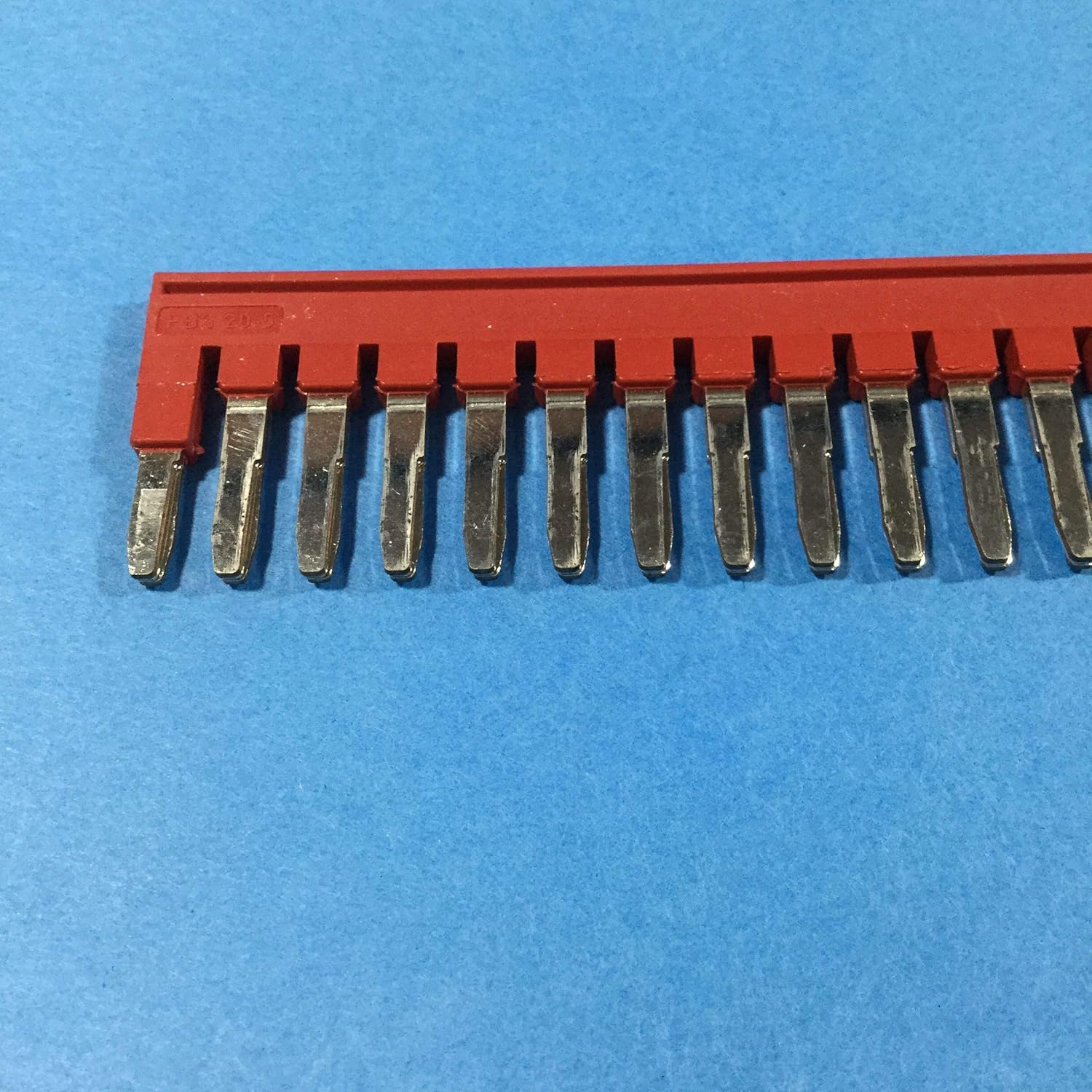 PHOENIX CONTACT FBS 20-5 20 Position, 24 AMP, 3030226, 5.2 MM Pitch, Plug in Mount, Plug-in Bridge, RED