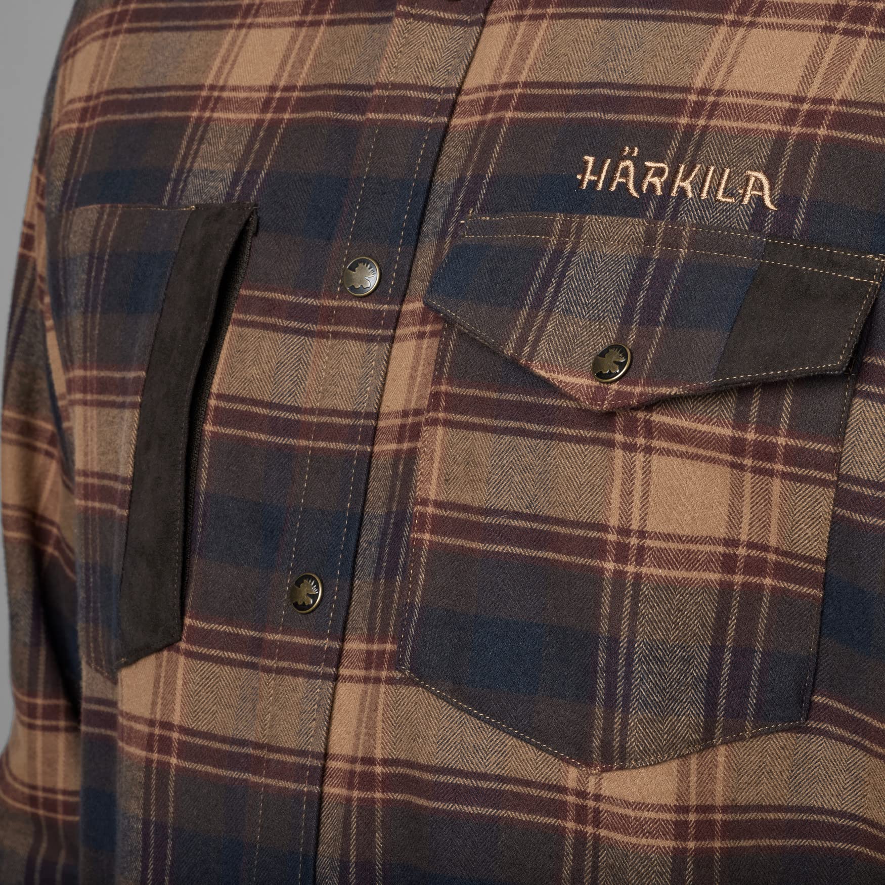 Härkila | Camisa Abotonada Aivak | Camisa de Franela Suave con Refuerzos en los Codos, el Cuello y los Puños | Ropa y Equipamiento de Caza Profesional | Calidad Escandinava Duradera | Olive, XL
