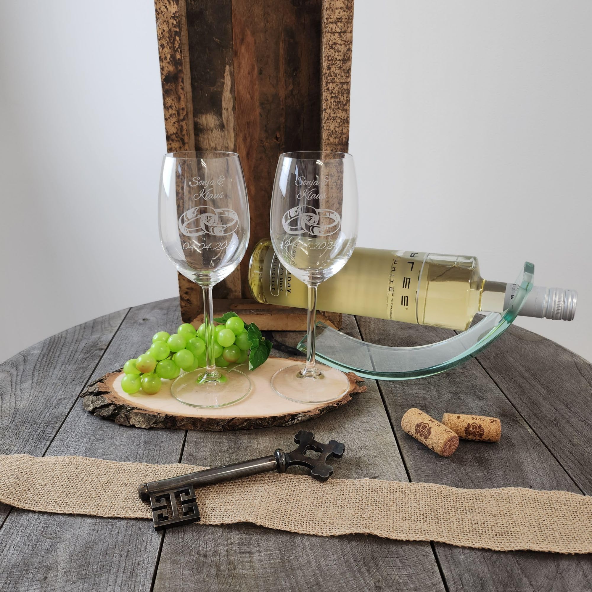 laser-diele Geschenk zur Hochzeit – Wein Geschenksets – Weinglas mit Gravur – Geschenke für Paare – Weißwein – Ringe