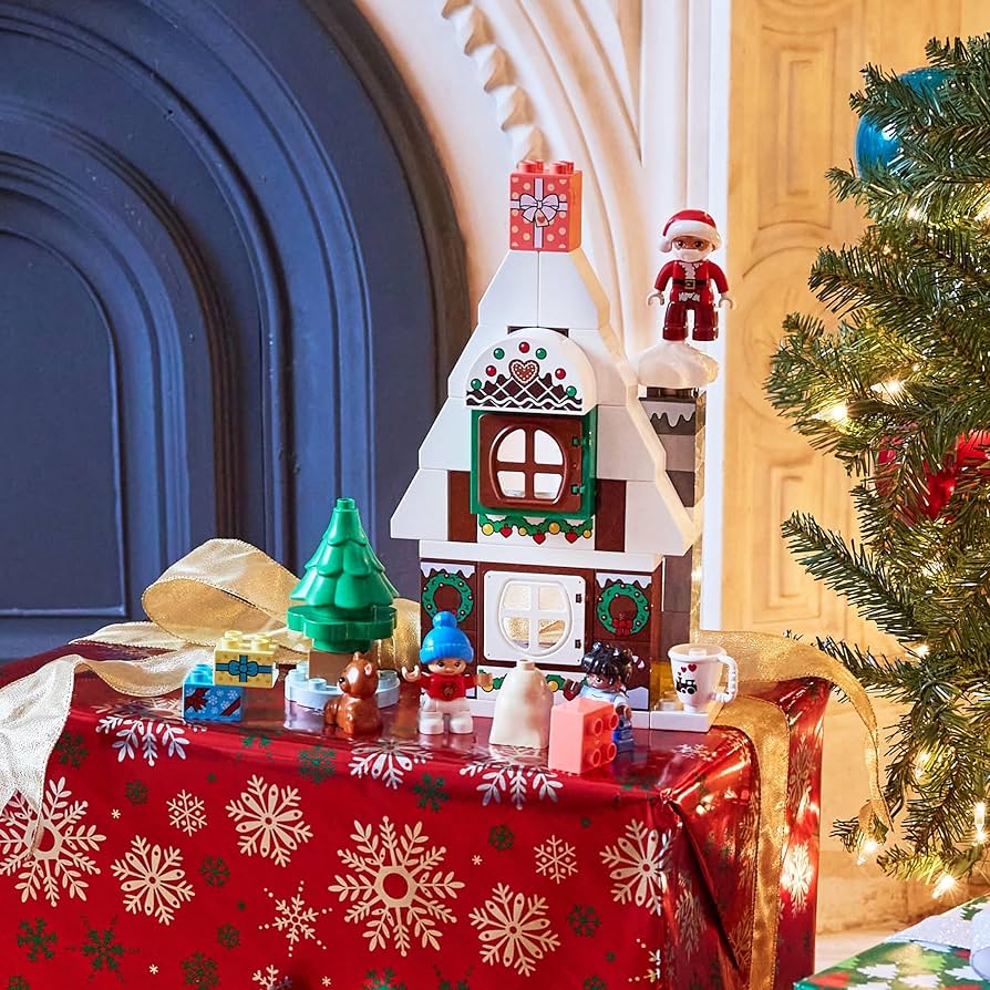Amazon.com: LEGO DUPLO Santa's Gingerbread House Building