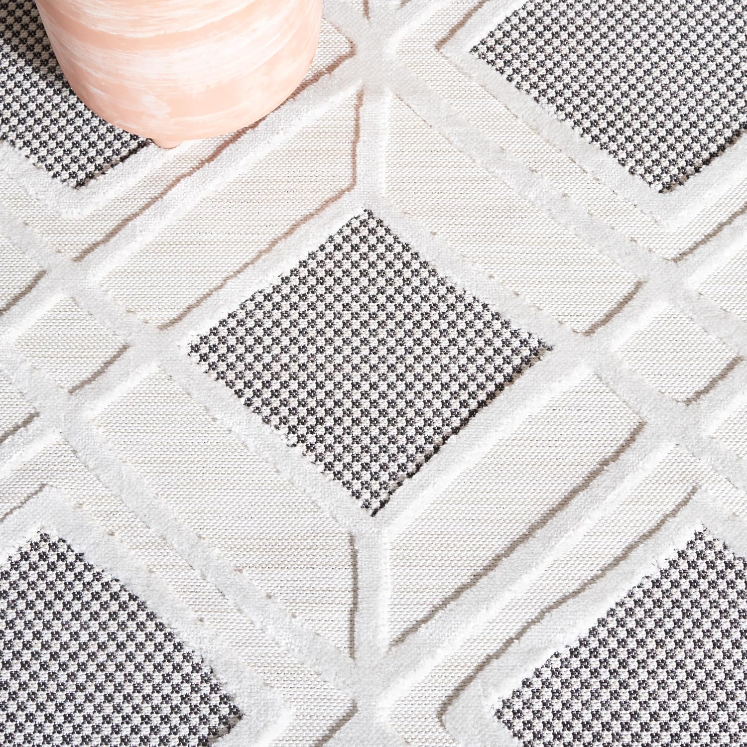 SAFAVIEH Washable Rug Outdoor Cabana Collection - 8' x 10', Ivory & Black, Non-Shedding & Easy to Clean, Ideal for Patio, Backyard, Mudroom (CBN420Z)