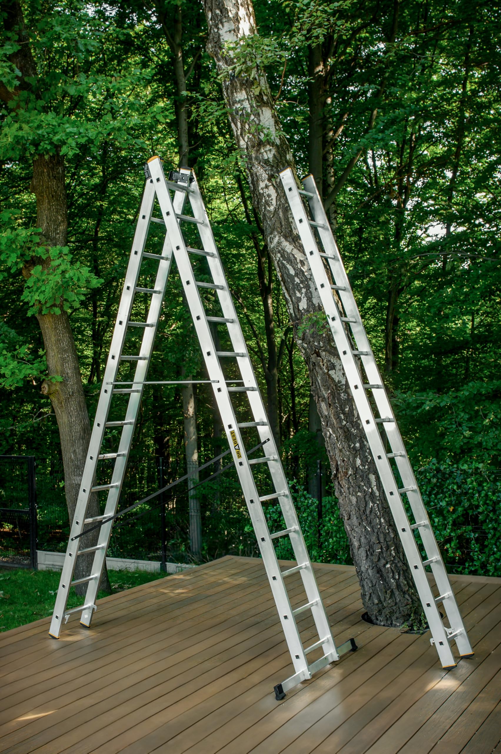 DRABEST Escalera Aluminio Multiusos 3 Tramos 3x14 Peldaños 150 kg Altura Trabajo 9,62 m