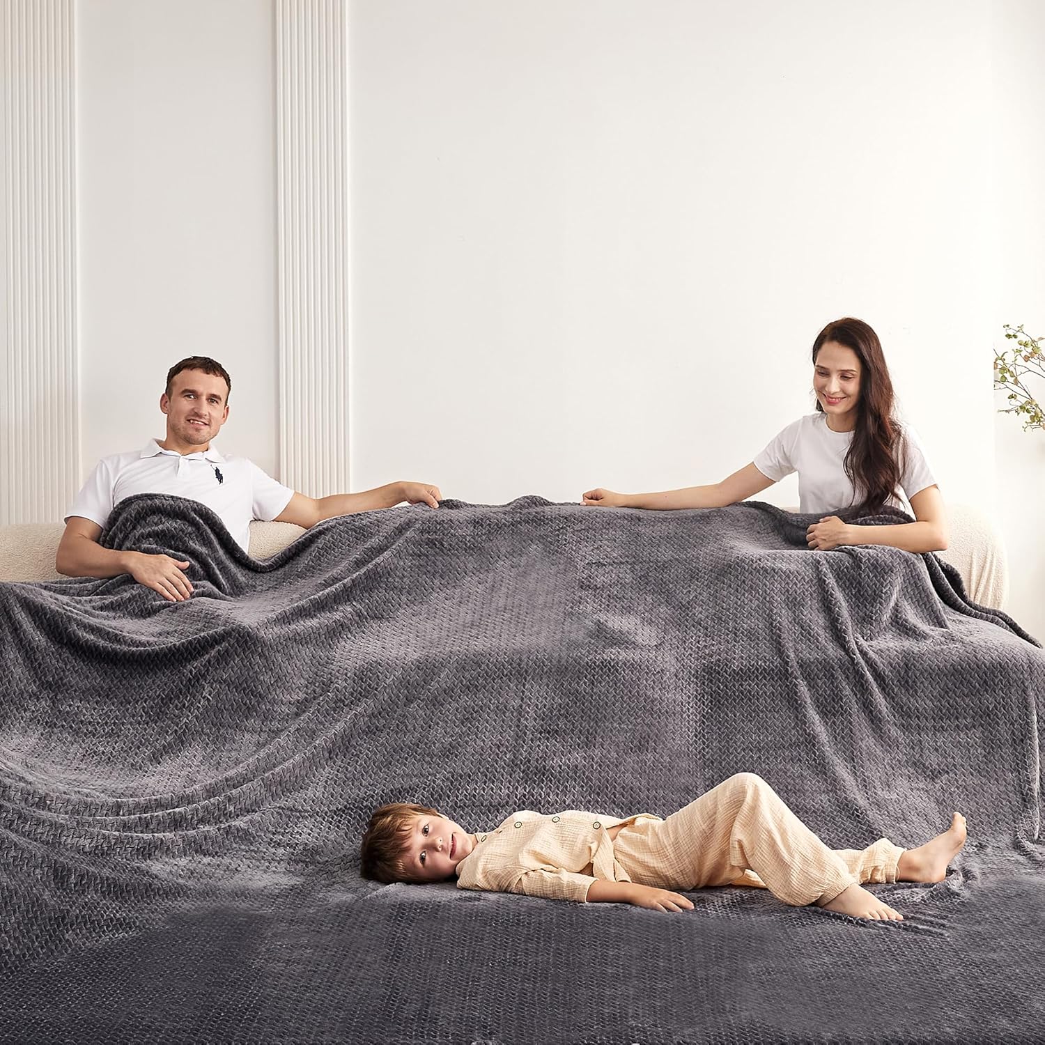 Oversized King Fleece Blanket 120x120 Inches, Seamless Soft Cozy 3D Jacquard Flannel Blanket 10'x10' Extra Large for Bed, Sofa, Couch, Travel & Camping, California King Throw, Dark Grey Leaf