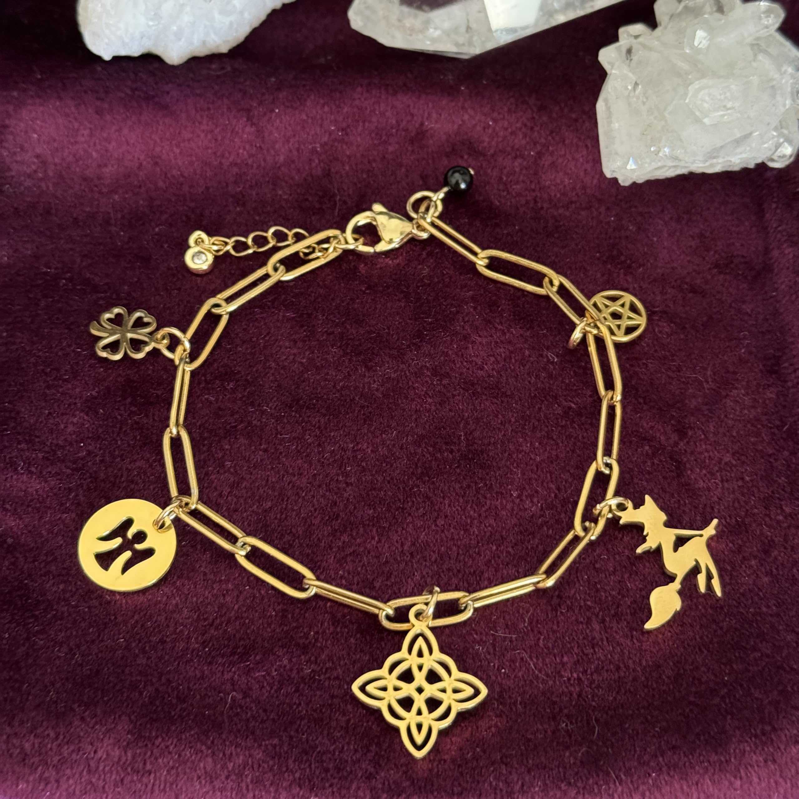 Simboliks Pulsera Protección Malas Energías - Acero Inoxidable Dorado con Ónix - Amuleto Bruja: Nudo de Bruja, Pentáculo, Ángel de la Guarda, Trébol de la Suerte - Contra Mal de Ojo y Hechizos