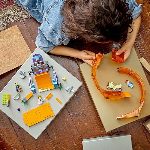 Miniatura 5 de LEGO City Stuntz Smashing Chimpancé Stunt Loop 60338 con volante de juguete, motocicleta, rampa, chimpancé y 3 minifiguras, regalo para niños