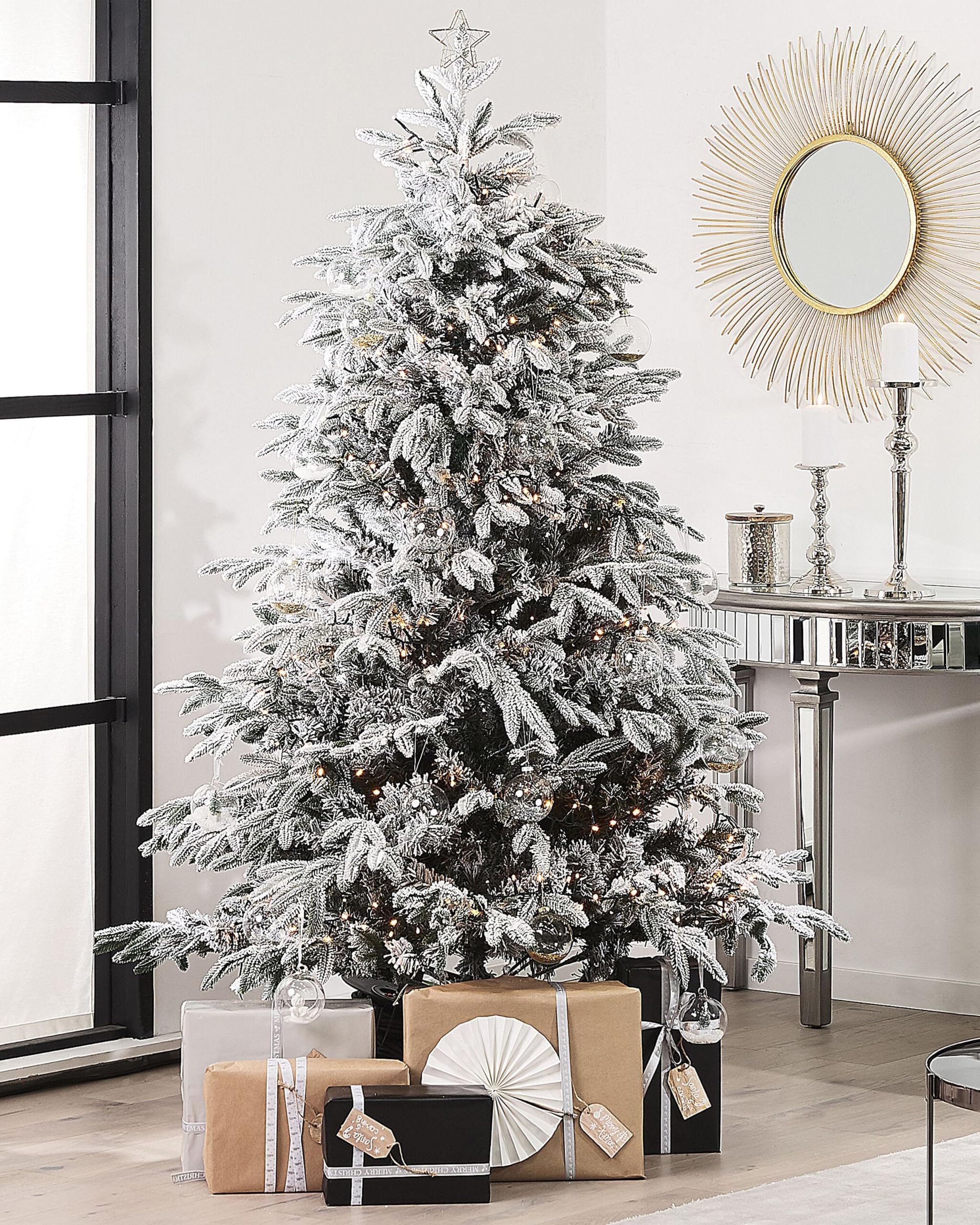 Sapin de Noël Artificiel Effet Neige 180 cm Aspect Naturel et Réaliste Parfait pour Tout Intérieur de Fêtes Beliani