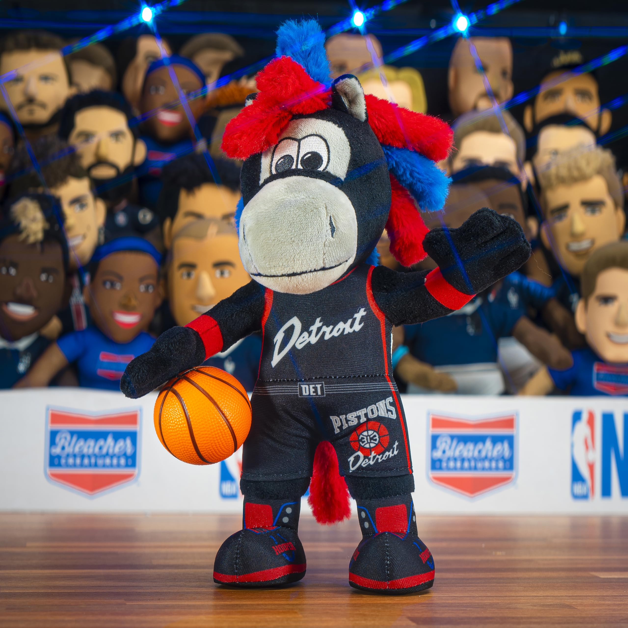 NBAのぬいぐるみ【フィギュア】 4体 NBAのぬいぐるみ【フィギュア】 4体