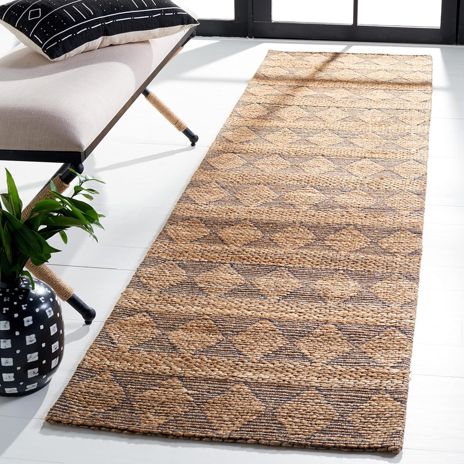 SAFAVIEH Natural Fiber Collection Runner Rug - 2'3" x 9', Natural & Black, Natural Jute Design, Ideal for High Traffic Areas in Living Room, Bedroom (NFB551A)