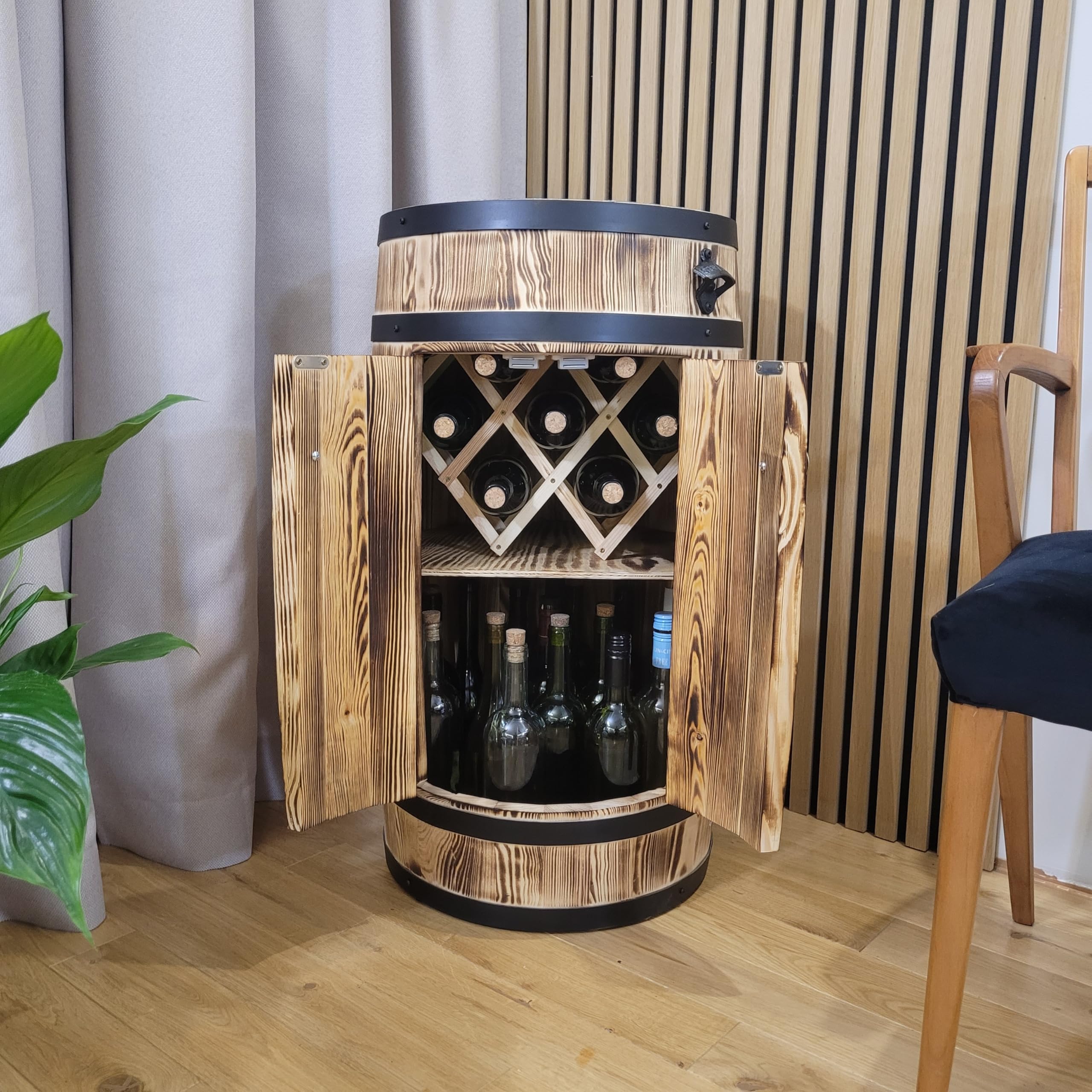 weeco Fassbar für Alkohol mit Doppeltüren – rustikaler Holz-Barschrank mit Regal und Flaschenhalter, geflammter Barschrank 80 cm, braun