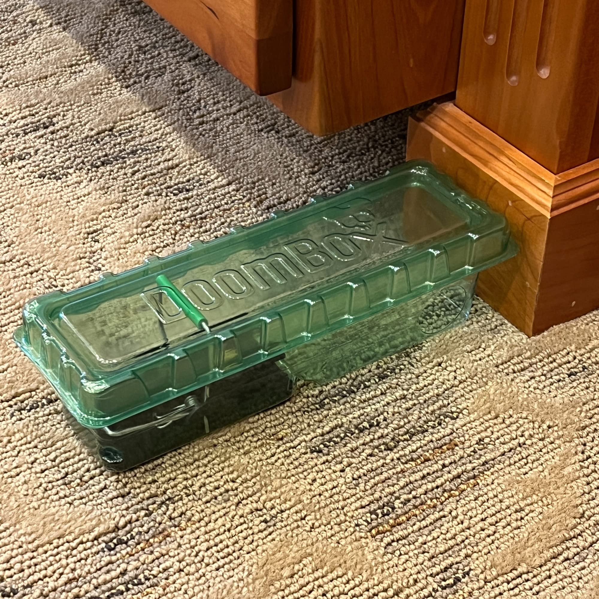 DoomBox™ Trampa cerrada para ratones verde, mantiene el desorden con el ratón, tecnología patentada de cierre Click-It™, segura para niños y mascotas, certificada a prueba de niños, fabricada en