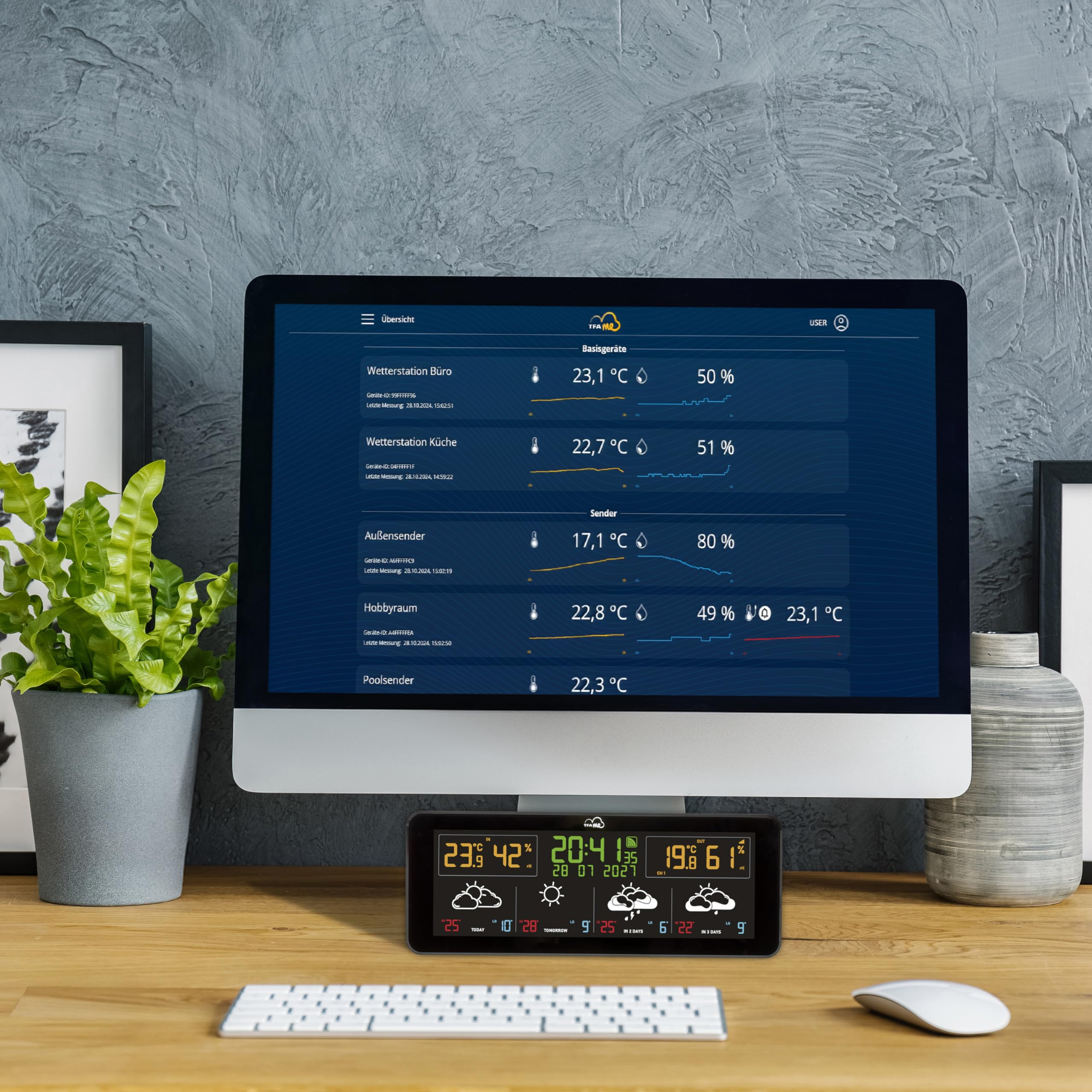 TFA Dostmann Stazione meteo con sensore esterno wireless TFA.me, 35.8107, previsioni meteo professionali da wetter.com per 4 giorni, portale online, ideale per l'ufficio, valori max/min, allarme, nero