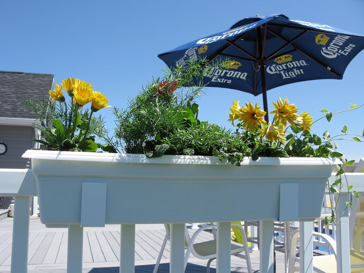 Aluminum Slip-on Flower Box Holders, for 1-3/4 inch to 2-1/8 inch Fence/Railing, White, Pair