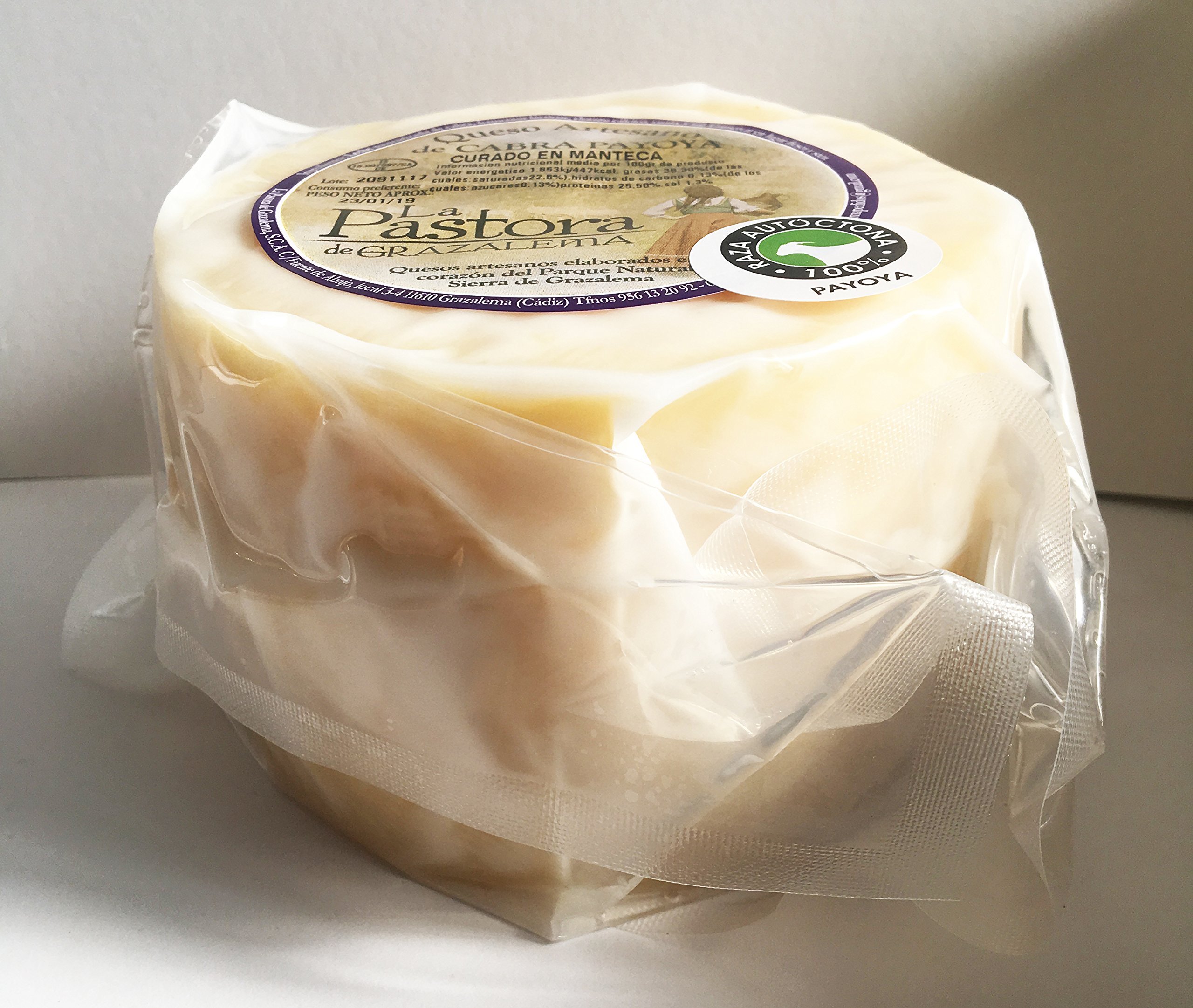 Queso Artesano de Cabra Payoya curado en manteca. La Maroma Gourmet. Productos Andaluces de La Sierra de Grazalema, Cádiz, España. (1)