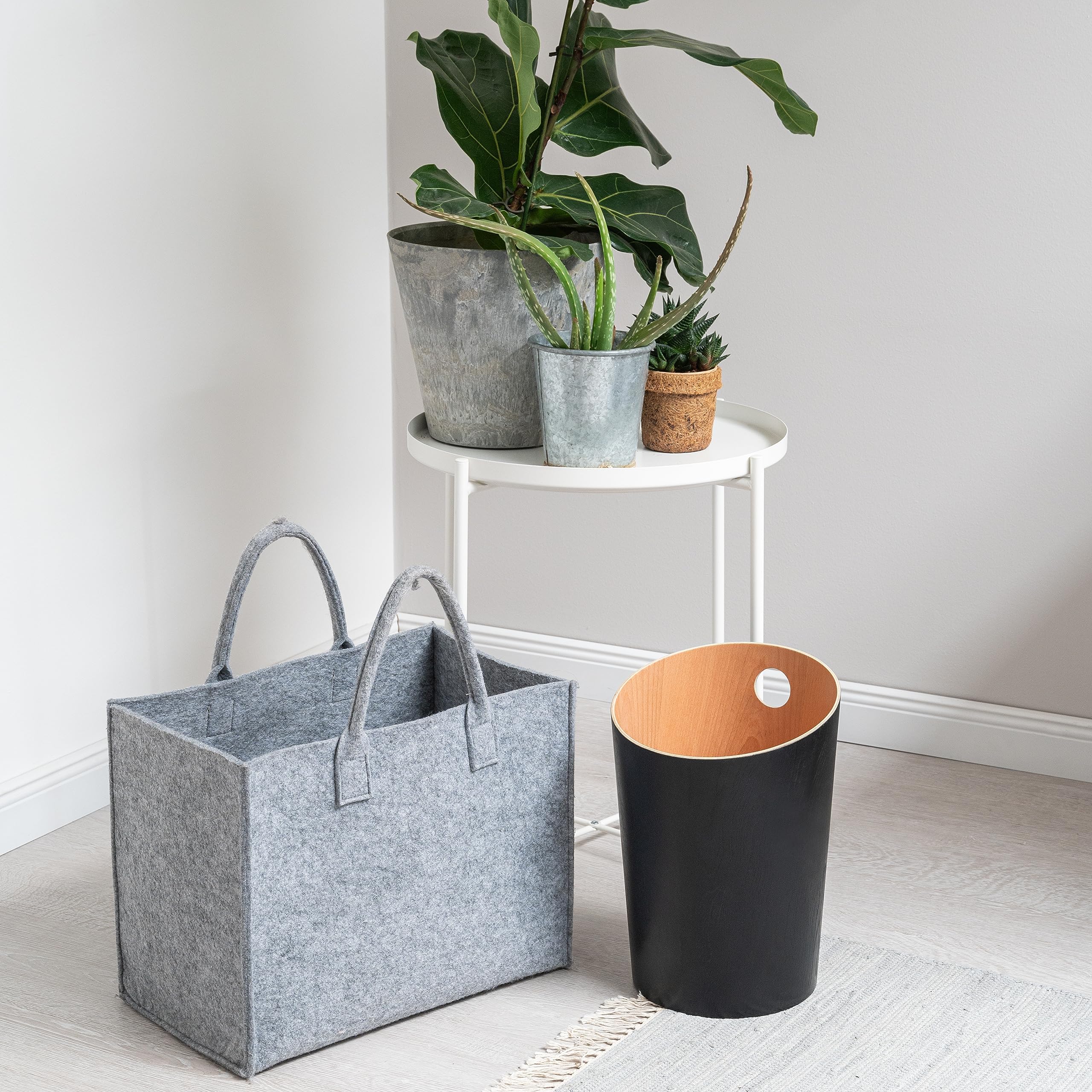 Kazai. Design-Papierkorb 'Bennet' | Einzigartiges Design für Büro, Schlafzimmer, Kinderzimmer u.m. | Mülleimer aus Echtholz-Veneer | Schwarz