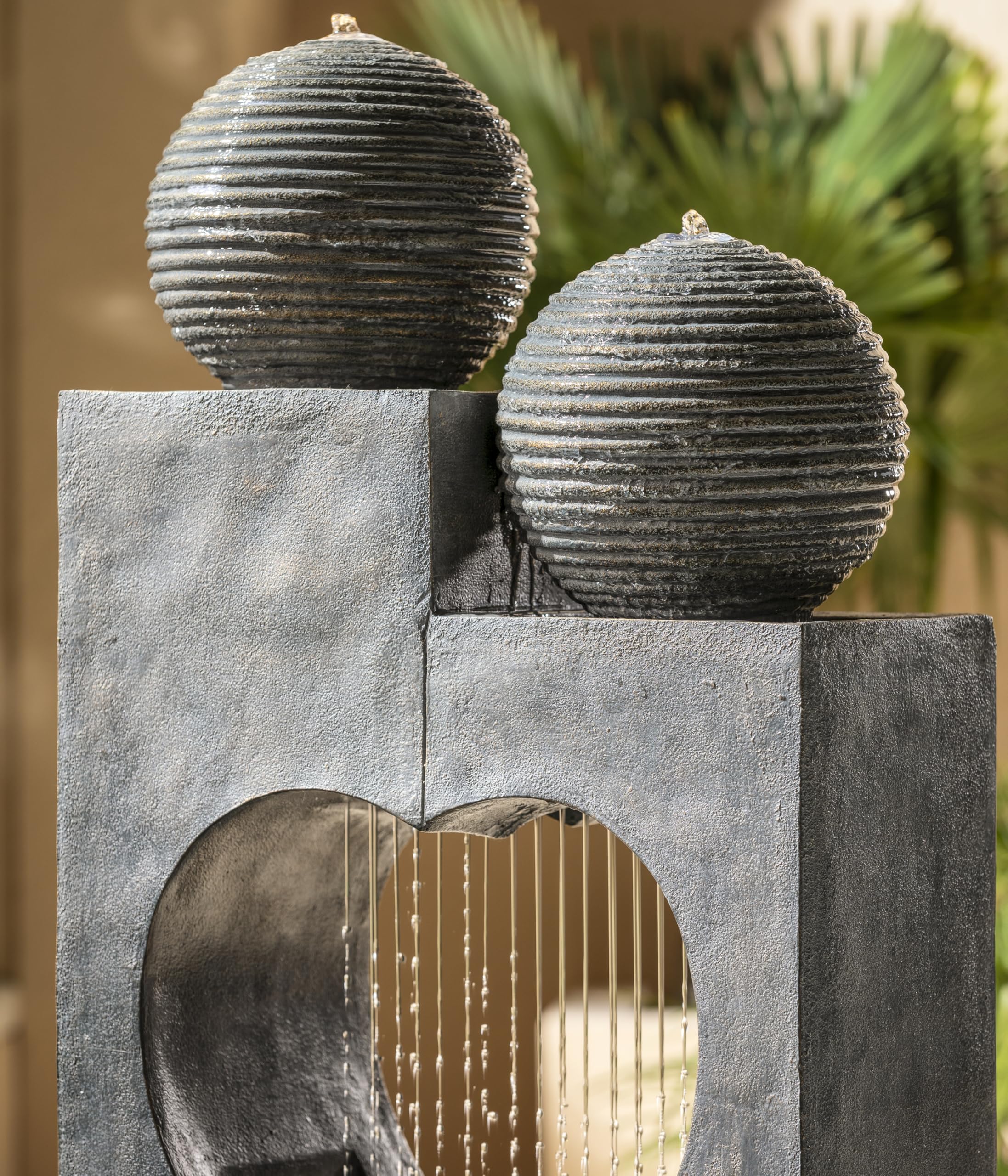 Dehner Gartenbrunnen Amor, Outdoor-Brunnen, mit LED-Beleuchtung, frostbeständig, ca.46x23x99 cm, Polyresin, grau