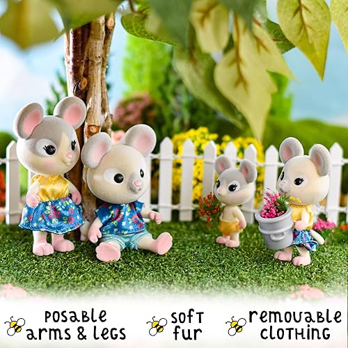 Miniatura 8 de Sunny Days Entertainment Honey Bee Acres The Cloverberrys Cow Family 4 figuras de muñeca en miniatura talla S