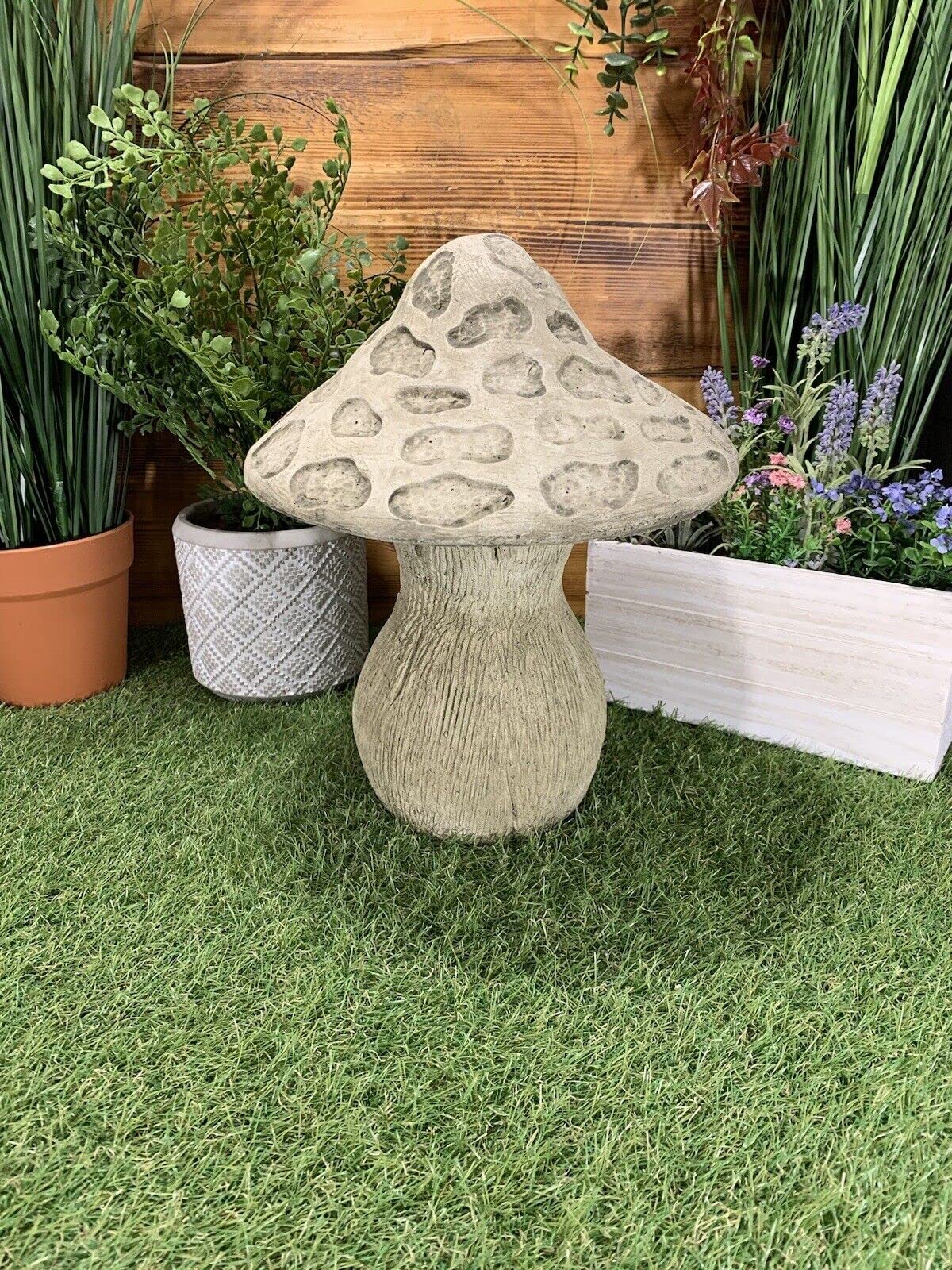 J And L Stone Ornaments Spotty Stone Garden Traditional Large Toadstool Mushroom 2 Piece Ornament