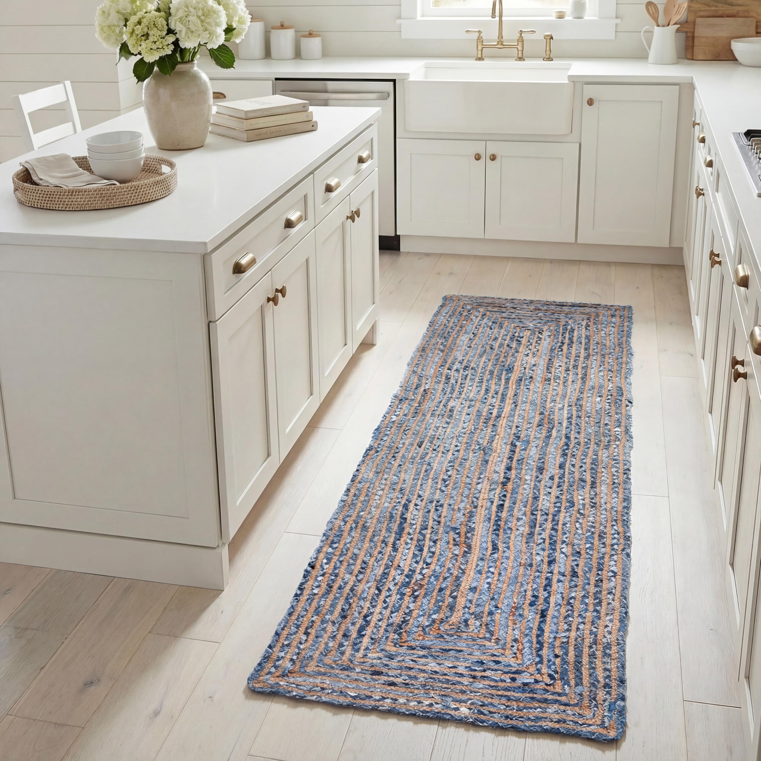 Tapis Boho SAFAVIEH à Poil Court Bleu et Naturel pour Chambre