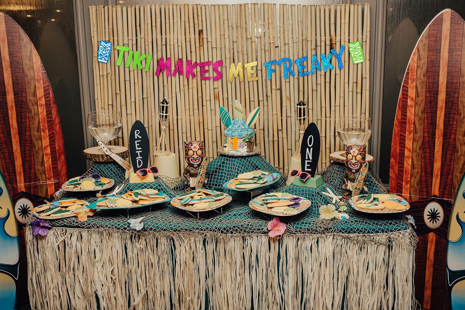 Pre-Strung Tiki Makes Me Freaky Luau Themed Glitter Banner - Birthday Decorations for Men and Women - Party Supplies and Gifts image 4
