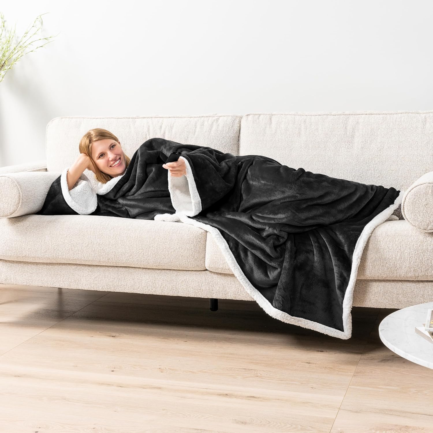 PAVILIA Sherpa Wearable Blanket with Sleeves and Pocket, Plush Thick Cozy Body Blanket Wrap for Adult Women Men, Christmas Gift for Wife Mom, Black - Image 6