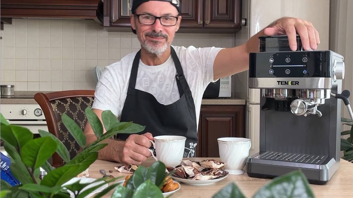 Watch TENKER CM5520 Espresso Machine with Grinder on Amazon Live