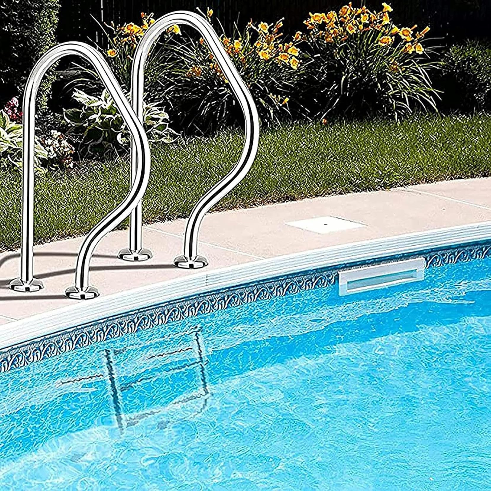 Main courante de piscine creusée pour accès sécurisé marche escalier