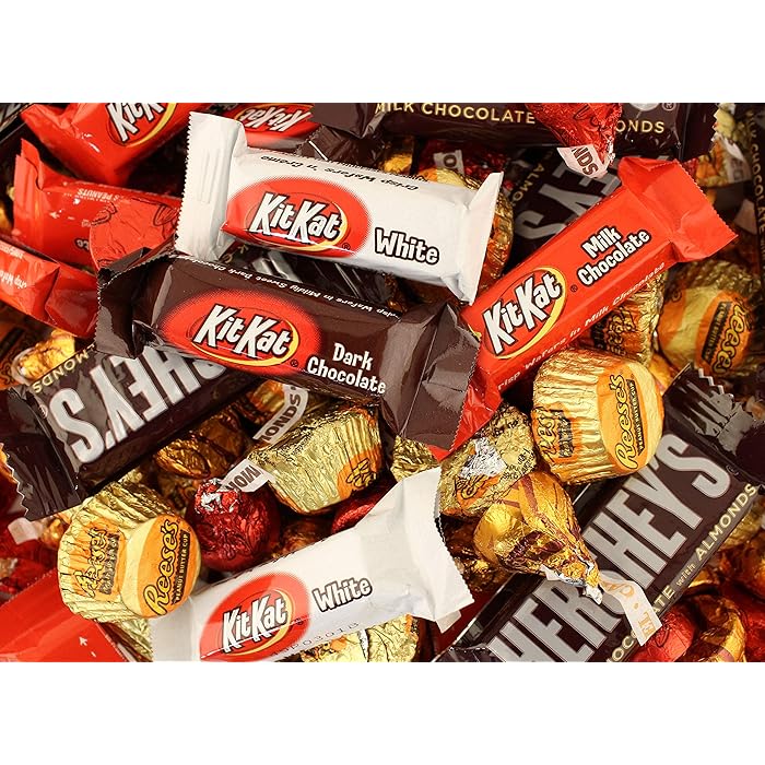 Buy Valentine's Day Candy Mix, Red Gold Wrap Kit Kat Miniatures