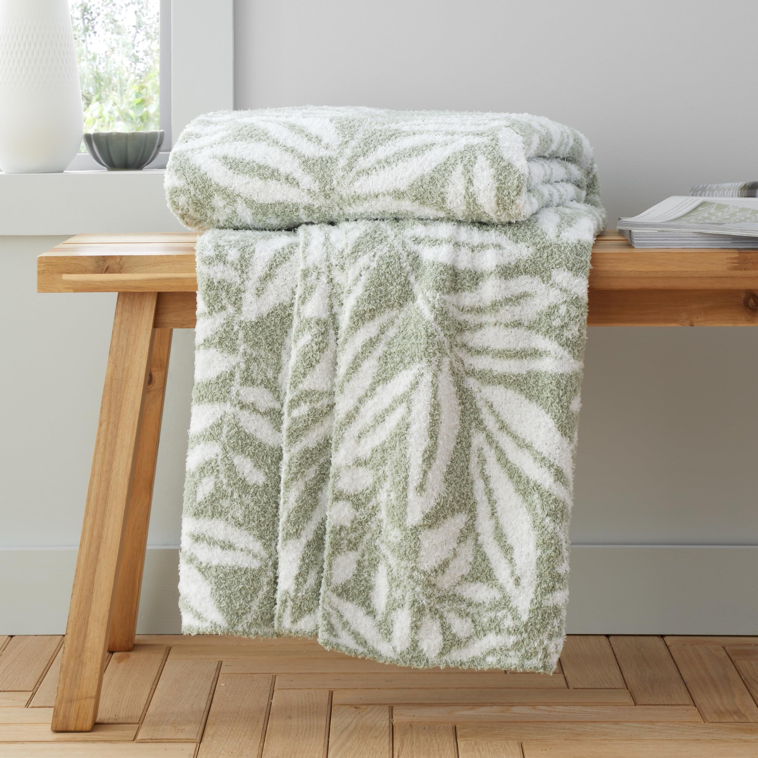 Catherine Lansfield So Soft Sorrel Leaves 130x170cm Blanket Throw Green