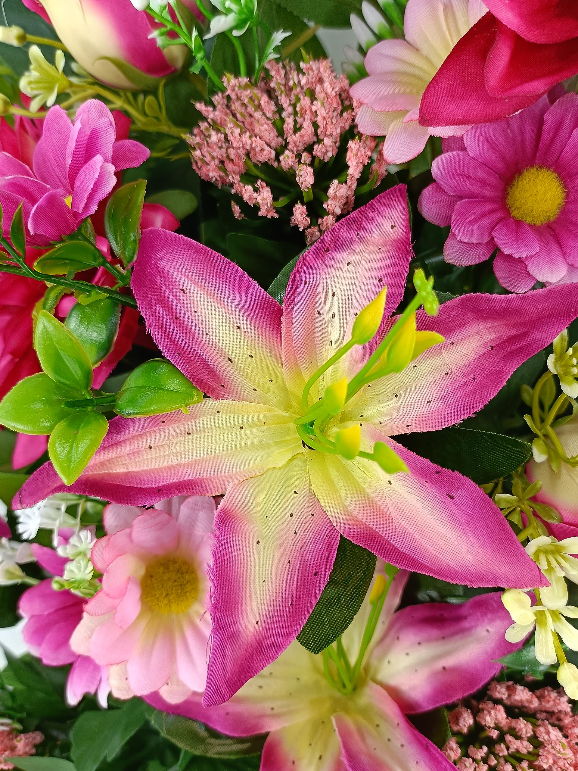 Centro Flores Artificiales Cementerio, Santos, Iglesias, Aniversarios, Ceremonias, Bodas Fucsia y Rosa con dalias, Lilium, Margaritas y Rosas 70x60x38 cm