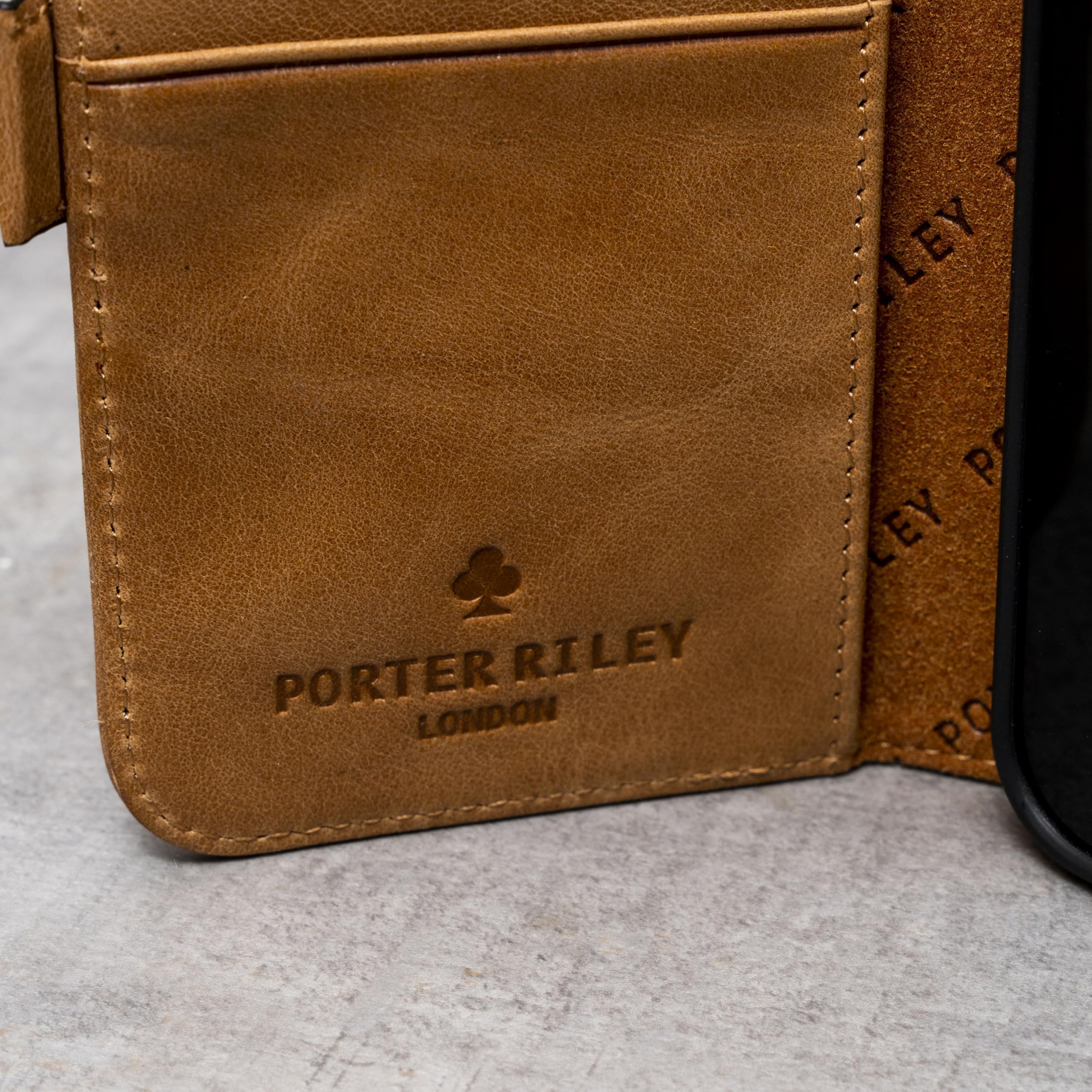 Porter Riley - Custodia in pelle compatibile con Samsung Galaxy S26 Ultra. Custodia a portafoglio in vera pelle di alta qualità (Marrone Chiaro)