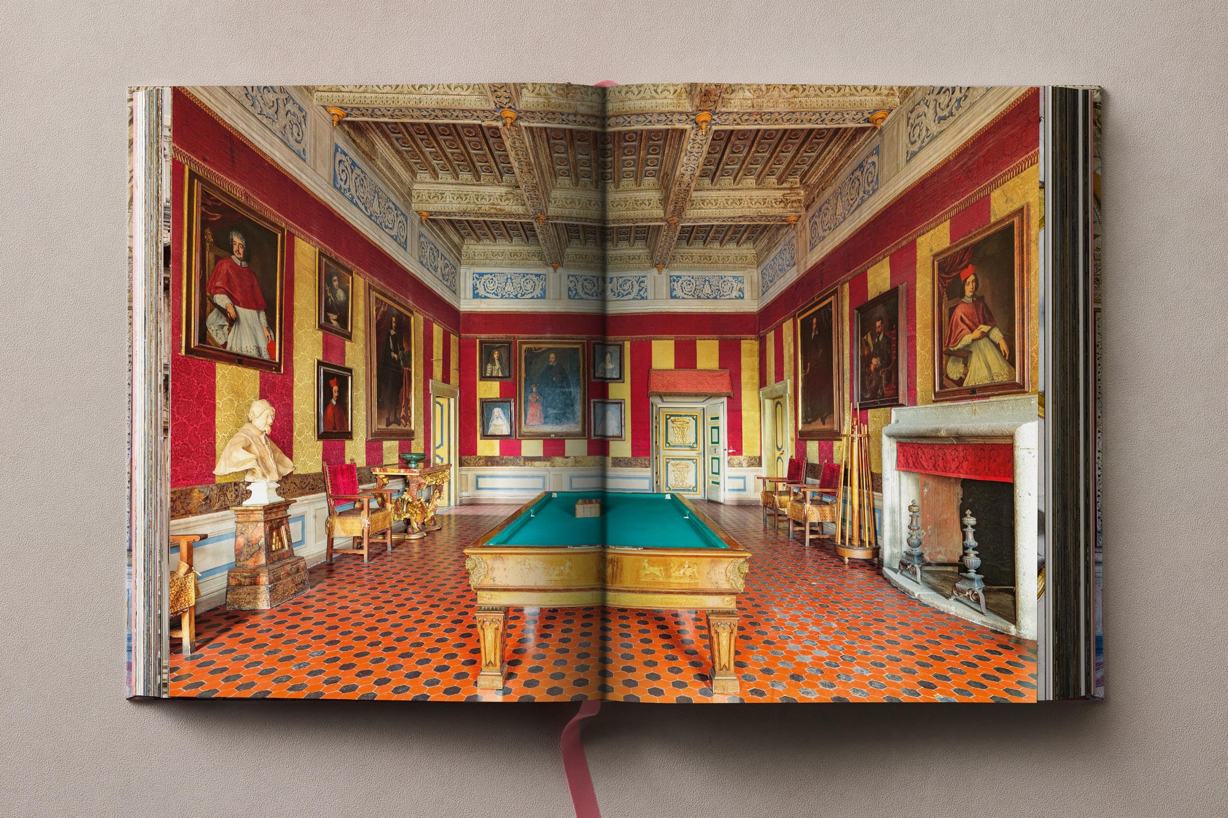 Massimo Listri: Italian Palaces
