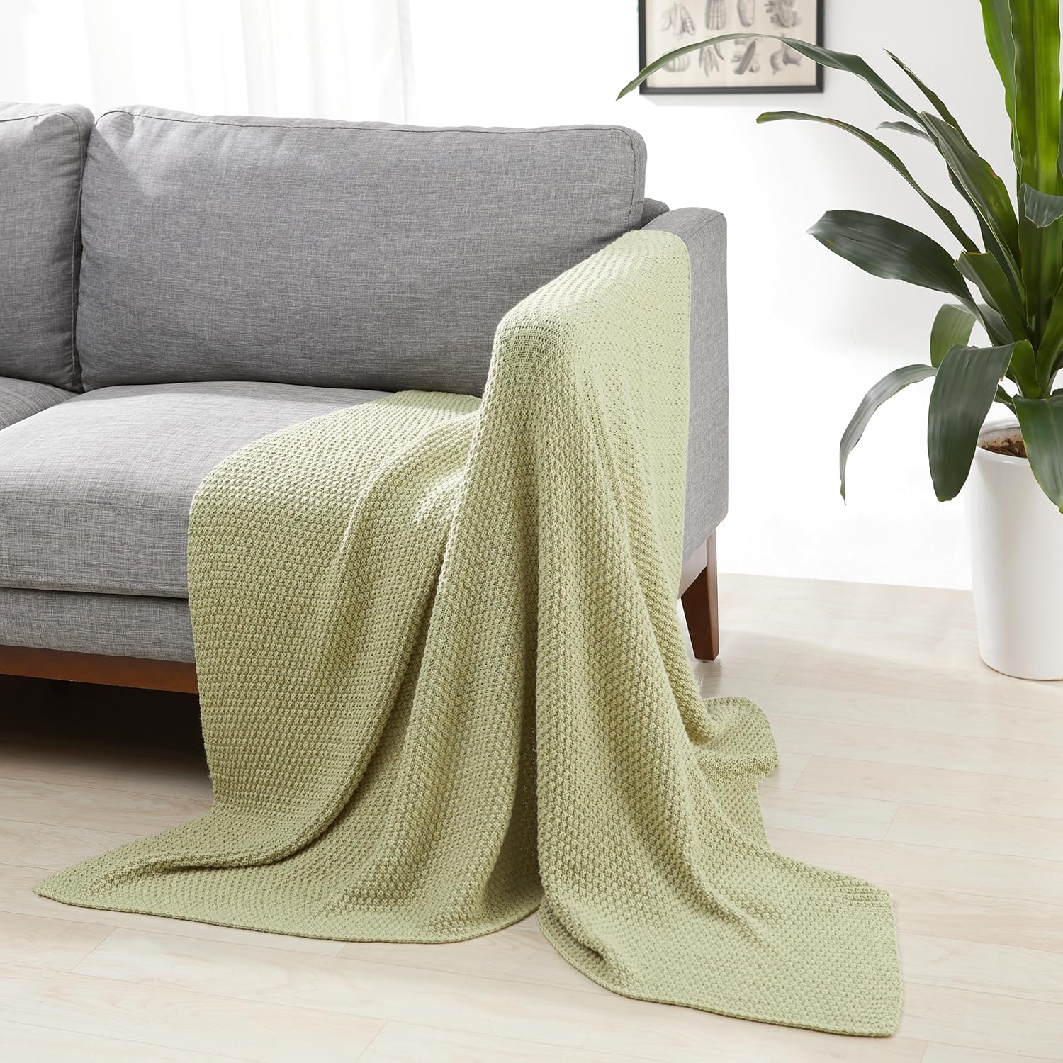 Amazon Basics Chunky Cable Knit Throw Blanket for Couch, Sofa, Bed, Lightweight Soft Cozy, 50" x 60", Sand