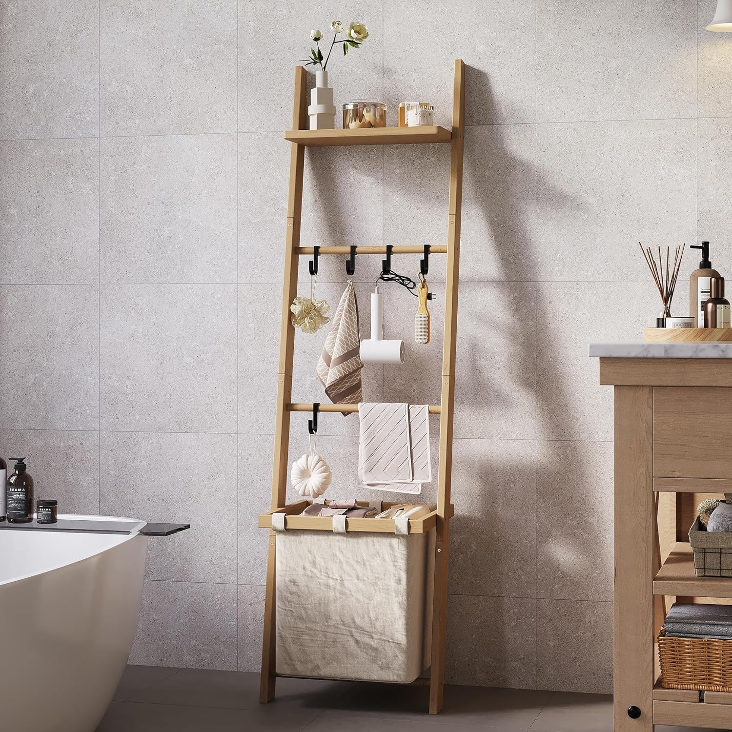 63" Bamboo Blanket Ladder with Shelf, Fabric Basket and 5 Hooks, 4 Tier Leaning Blanket Rack, Farmhouse Towel Ladder Rack, Decorative Quilt Rack Holder for Living Room Bedroom Bathroom, Natural Wood
