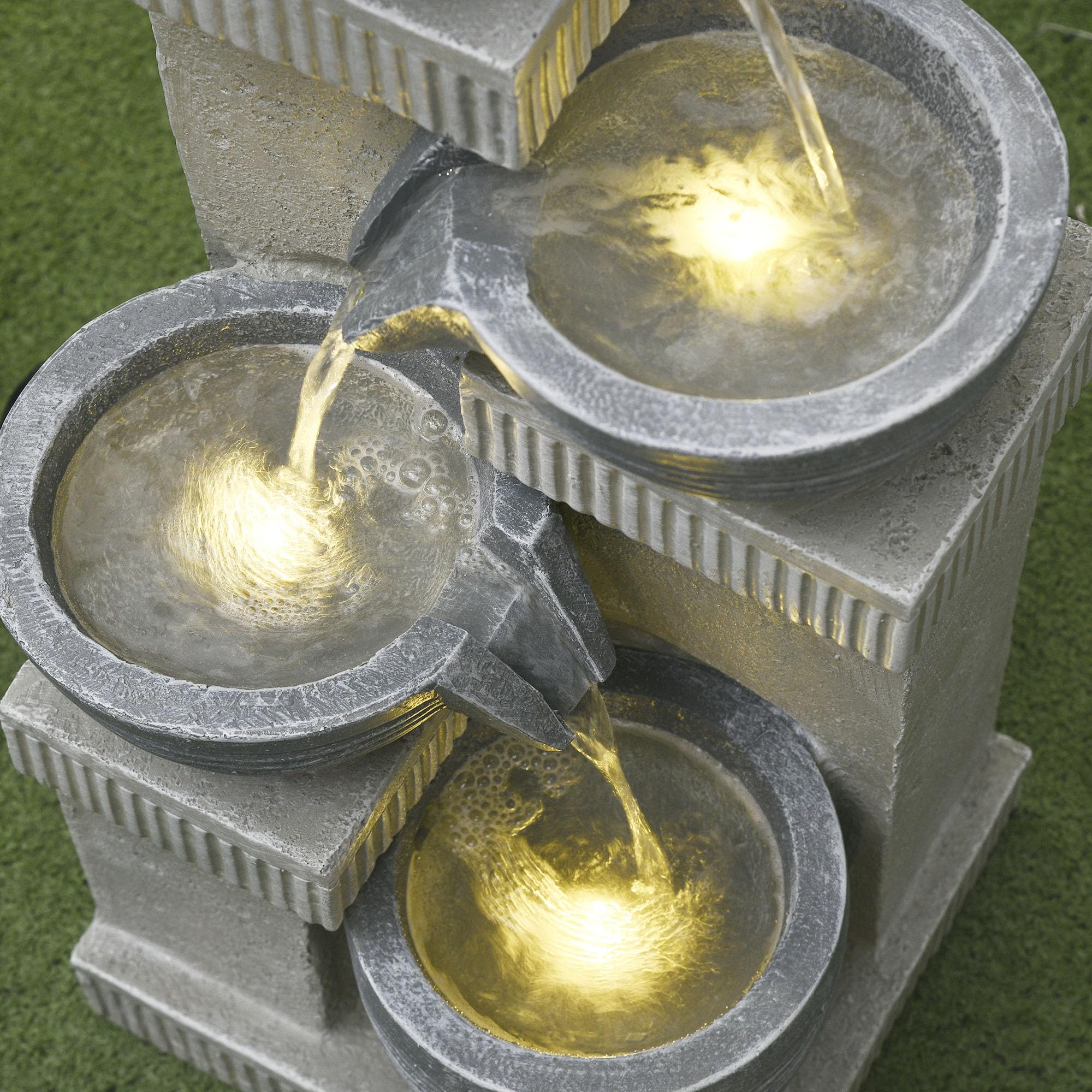 Outsunny - Fuente de jardín con energía solar para cascada de resina de 4 niveles con luces LED y bomba dim. 30 x 26 x 67 cm, color gris