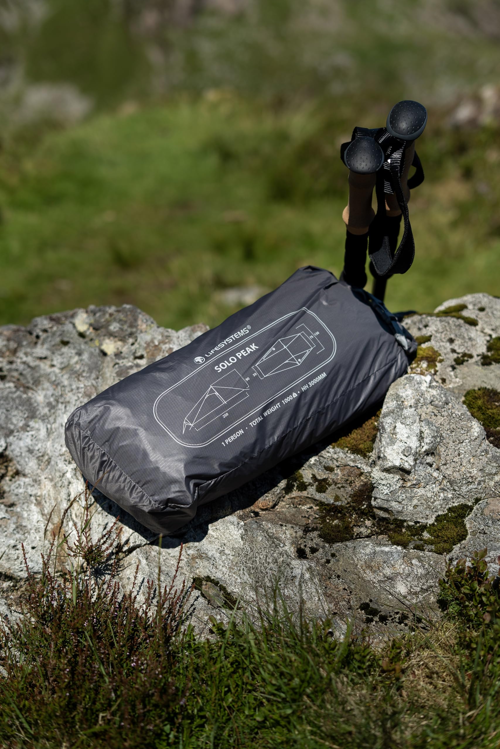 Lifesystems Solo Peak ultralekki namiot 3000 mm HH, całoroczny, 1-osobowy namiot Fast-Pitch do szybkiego pakowania, bikepackingu, dzikiego biwakowania, wędrówek i imprez