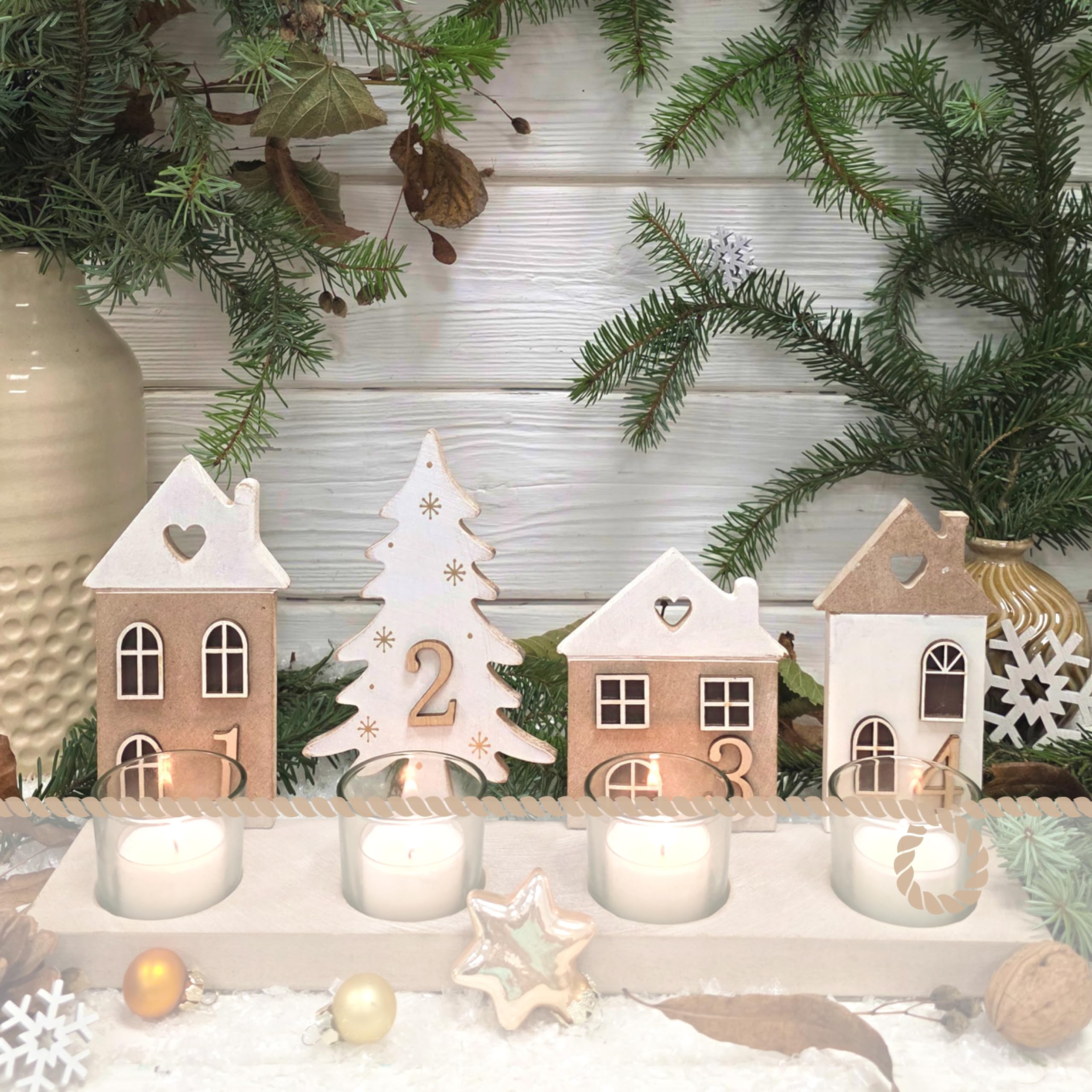 Bougeoir de l’Avent en Bois Naturel avec 3 Maisons et 1 Sapin: décoration de Noël Moderne pour 4 Bougies Chauffe-Plat, déco intérieure scandinave Blanche et Grise, 34 x 16,5 cm