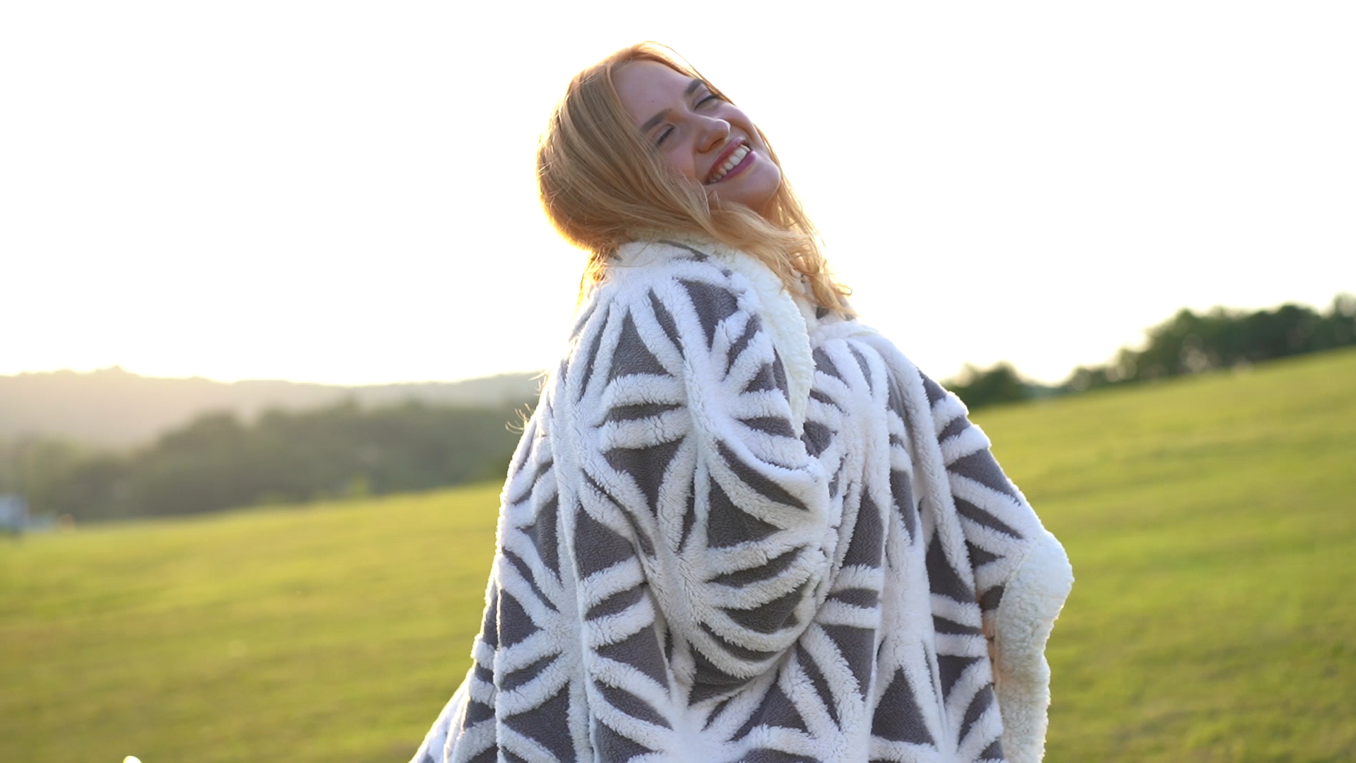 Amazon.com: LOMAO Sherpa Fleece Blanket Fuzzy Soft Bed Blanket