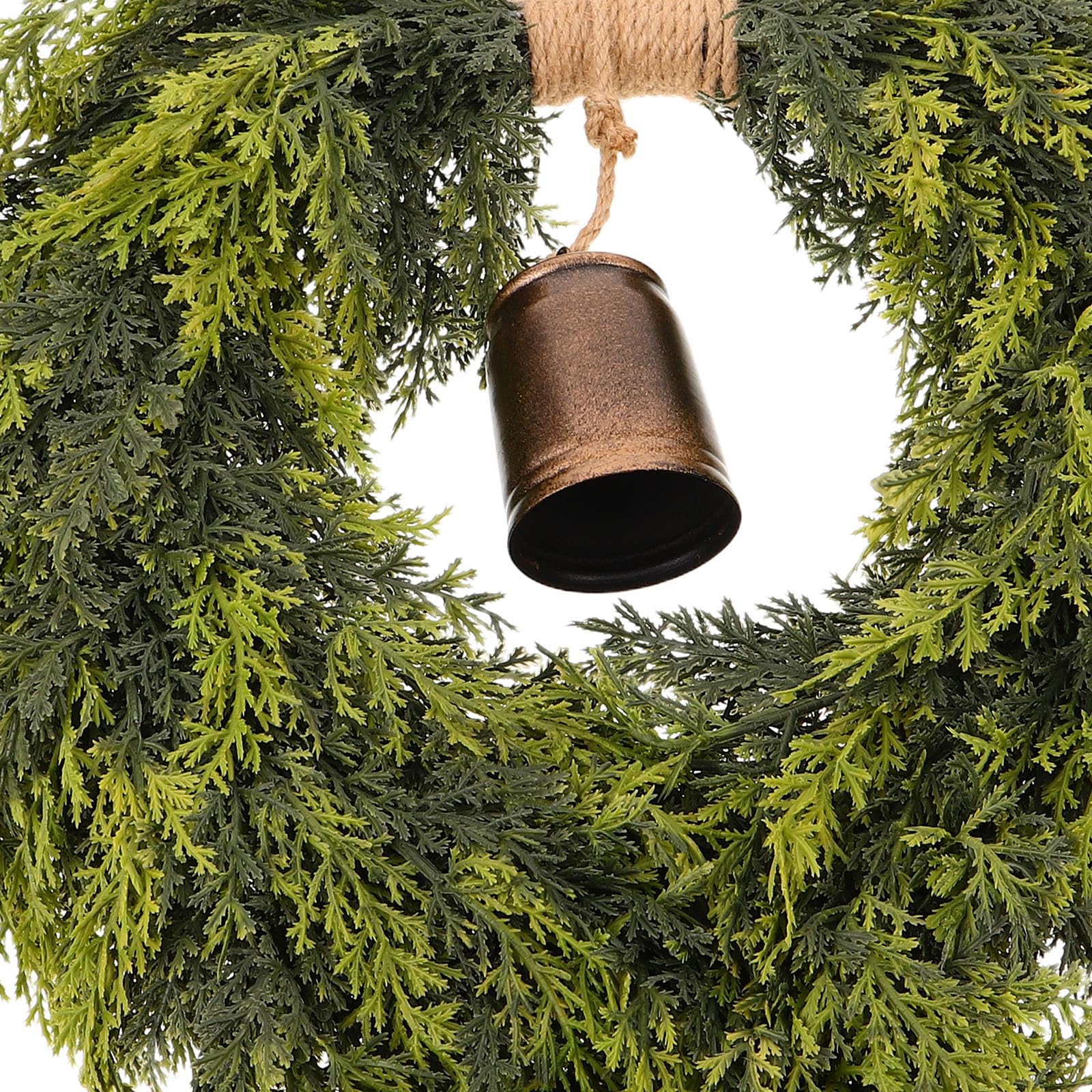 Alipis Guirnalda Navideña de Corazón con Cascabeles Guirnalda de Pino y Cedro Artificial Decoración para Puerta de Entrada Porche y Ventana de Navidad