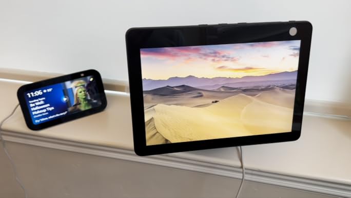 Amazon echo show 10 スマートディスプレイ　T4E4AT Amazon.co.jp: Echo Show 10 (エコーショー10) 第3世代