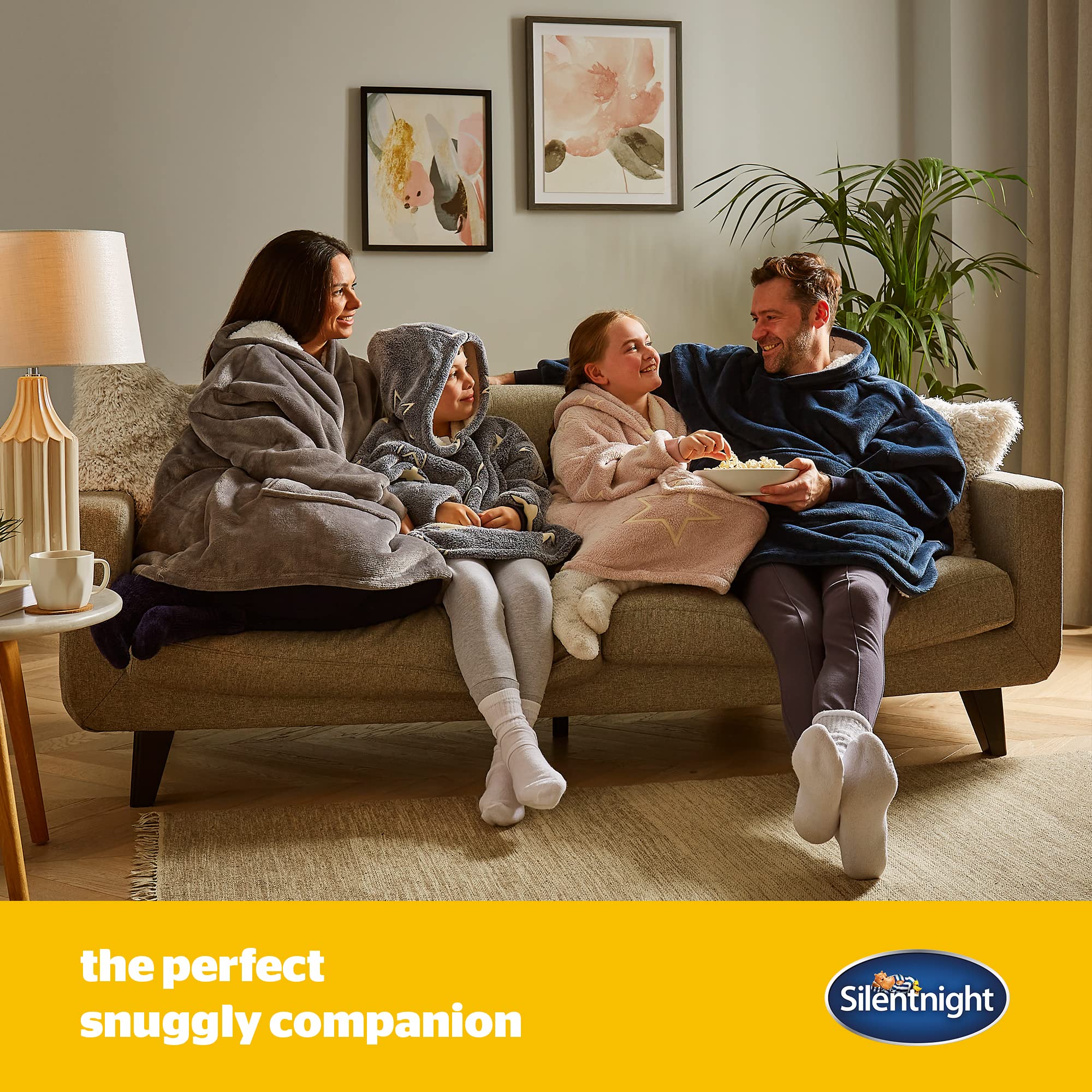 Silentnight Snugsie Oversized Hoodie Blanket Blush Ultra Soft Fleece Warm  Cosy Comfy Wearable Big Pocket Hoodie Blanket Throw for Adults Men Women  Girls and Teens 543620GE : Amazon.co.uk: Fashion